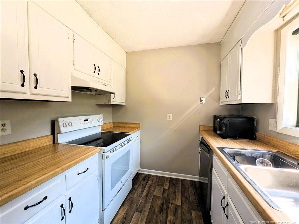 Photo 7 - 1327 Fraser Drive, Fayetteville, NC 28303, Fayetteville