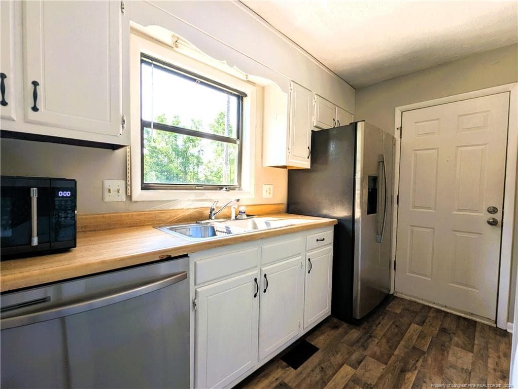 Photo 8 - 1327 Fraser Drive, Fayetteville, NC 28303, Fayetteville