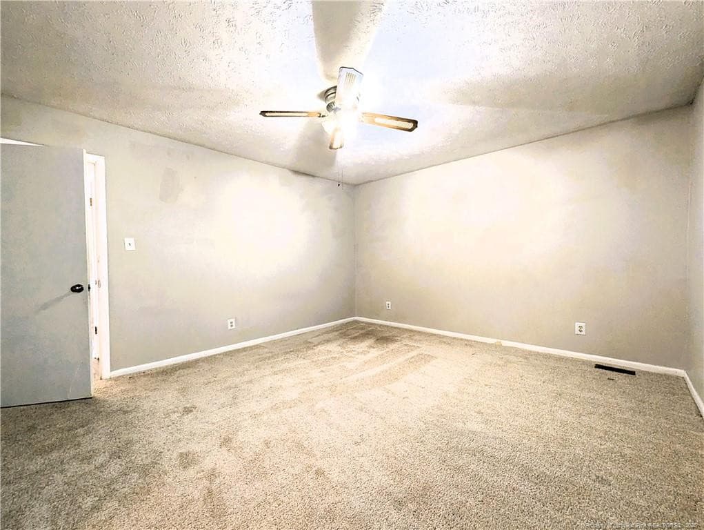 Photo 13 - 1327 Fraser Drive, Fayetteville, NC 28303, Fayetteville