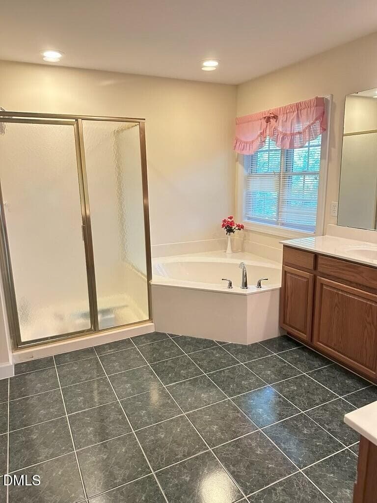 masterbath22 - 303 Rowe Road, Chapel Hill, NC 27516, Chapel Hill