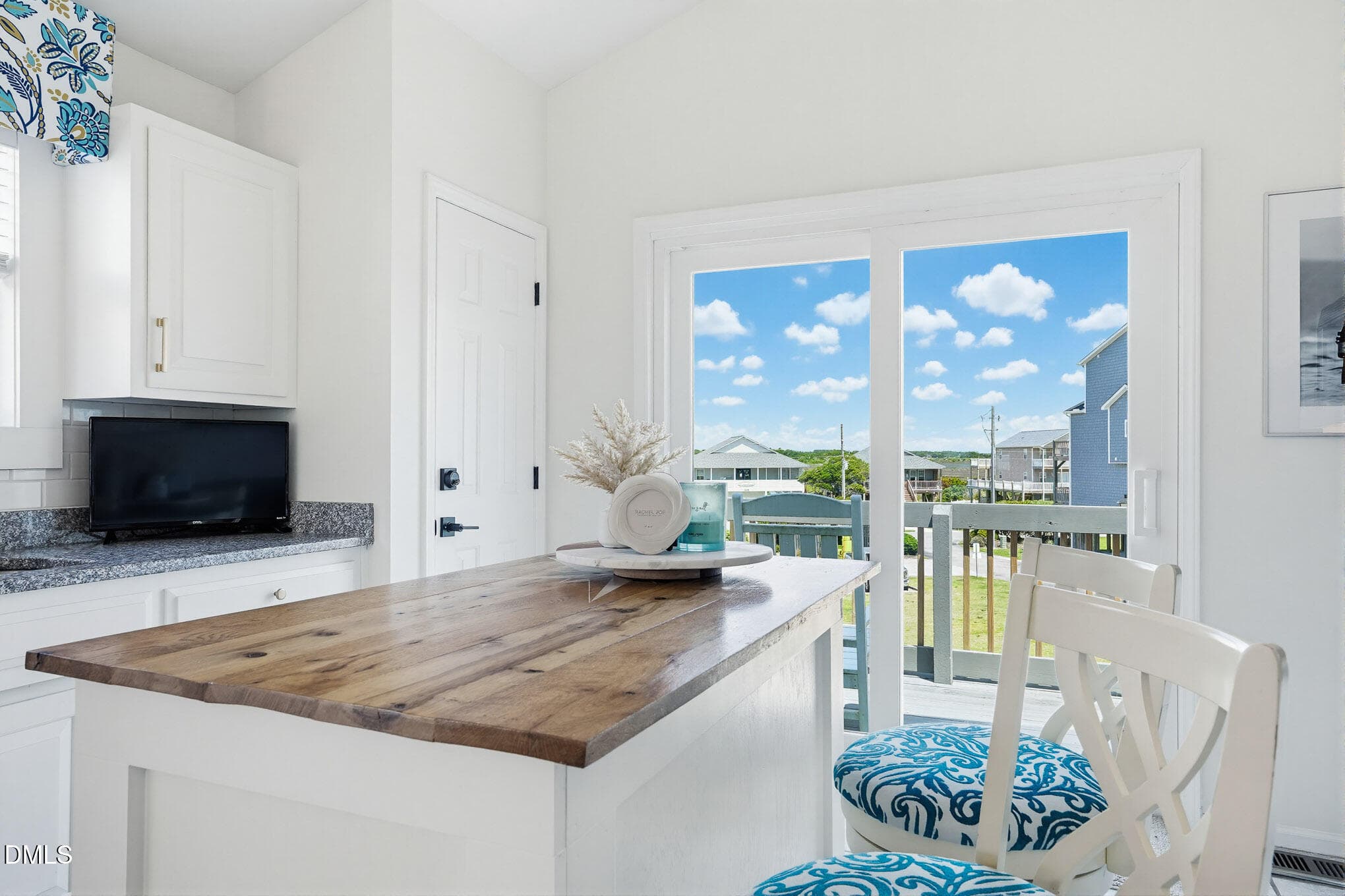 212 Shipwatch - Interior - MLS_3 - 1928 New River Inlet Road 212, North Topsail Beach, NC 28460