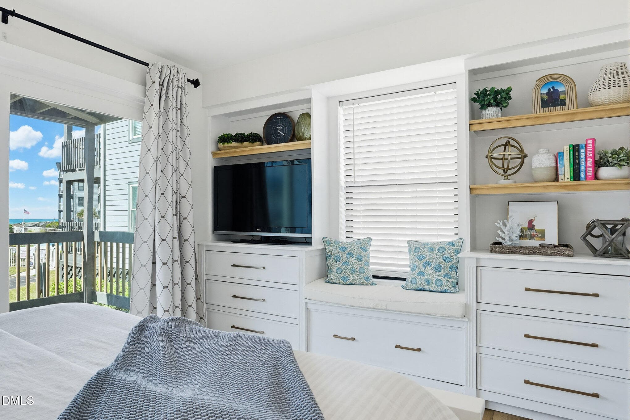 212 Shipwatch - Interior - MLS_22 - 1928 New River Inlet Road 212, North Topsail Beach, NC 28460