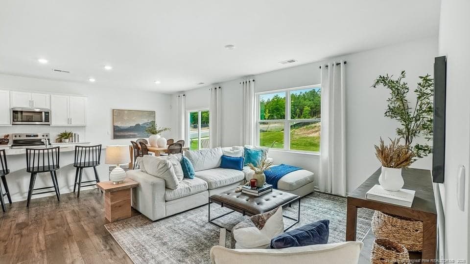 Family Room - 301 Maddox Drive, Aberdeen, NC 28315