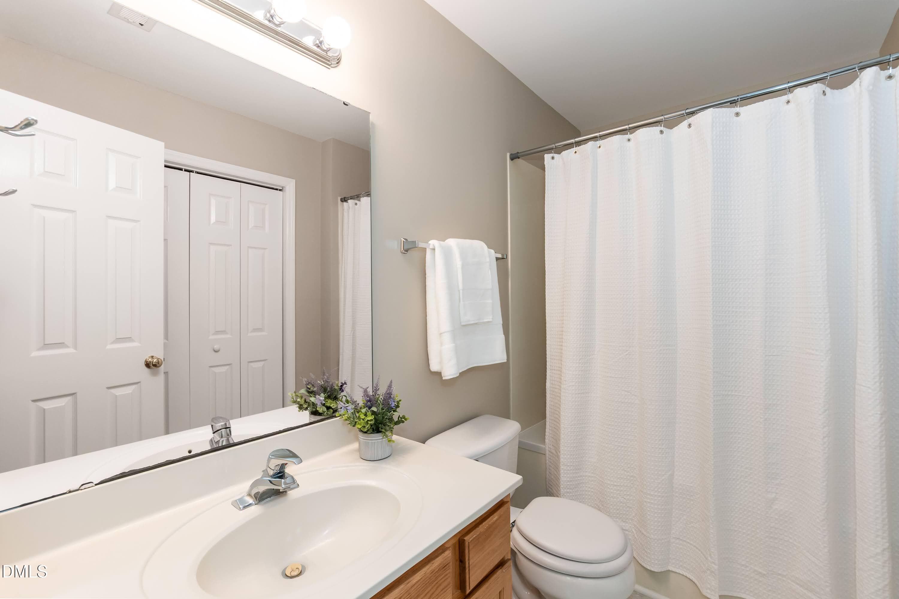 Bathroom 02 (3) - 2900 Trailwood Pines Lane 301, Raleigh, NC 27603, Raleigh