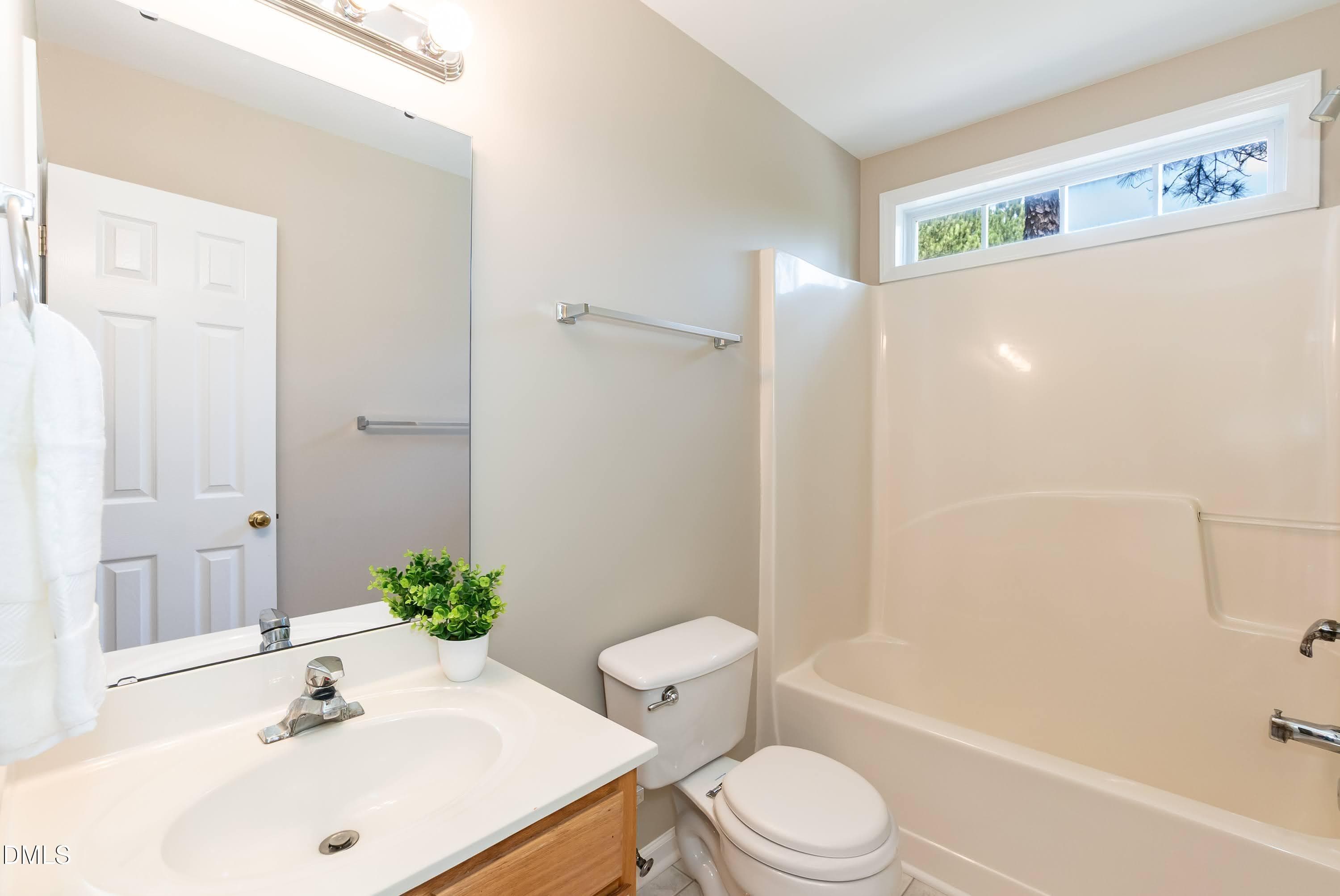 Bathroom 01 (2) - 2900 Trailwood Pines Lane 301, Raleigh, NC 27603, Raleigh