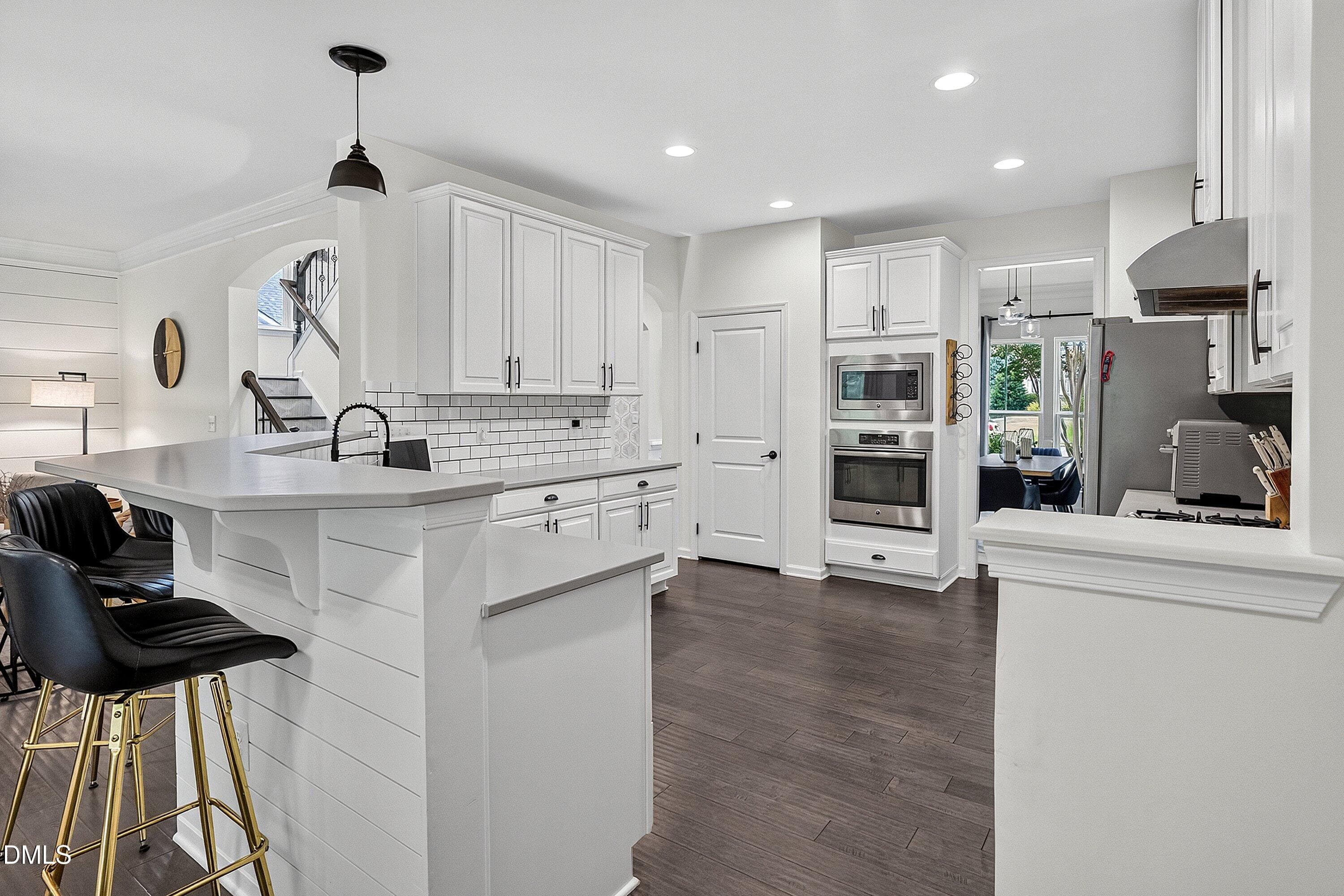 21-147 S Farnleigh Dr_7036 - 147 S Farnleigh Drive, Chapel Hill, NC 27517, Chapel Hill