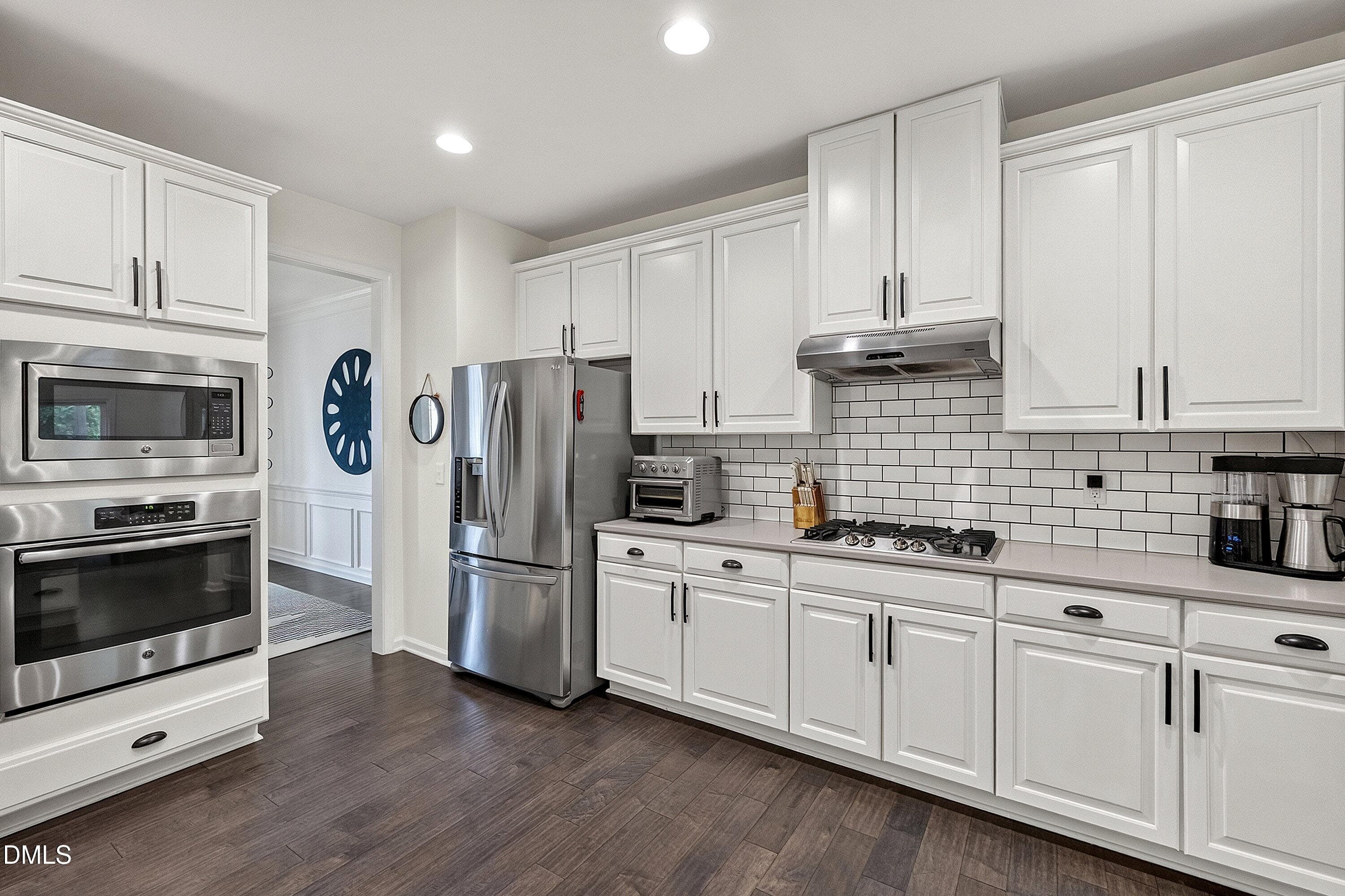 27-147 S Farnleigh Dr_7066 - 147 S Farnleigh Drive, Chapel Hill, NC 27517, Chapel Hill