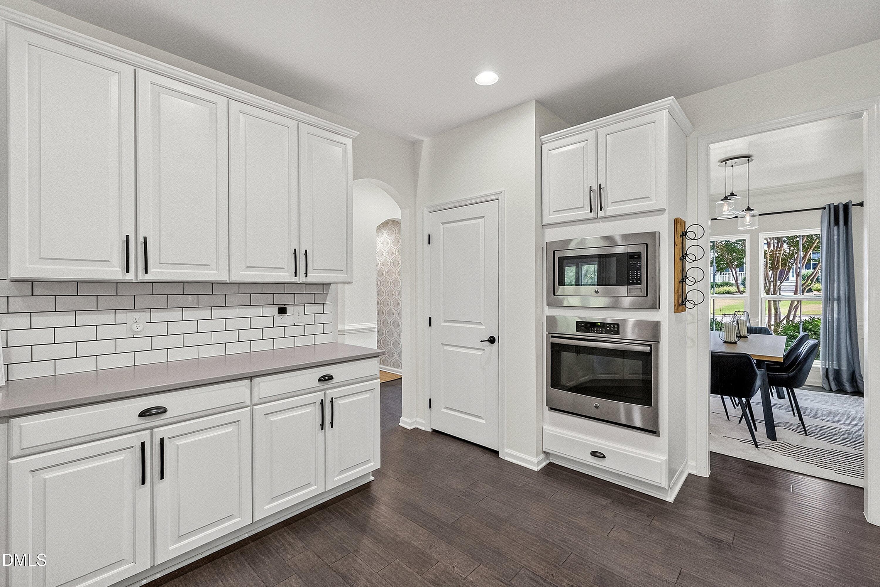 28-147 S Farnleigh Dr_7071 - 147 S Farnleigh Drive, Chapel Hill, NC 27517, Chapel Hill