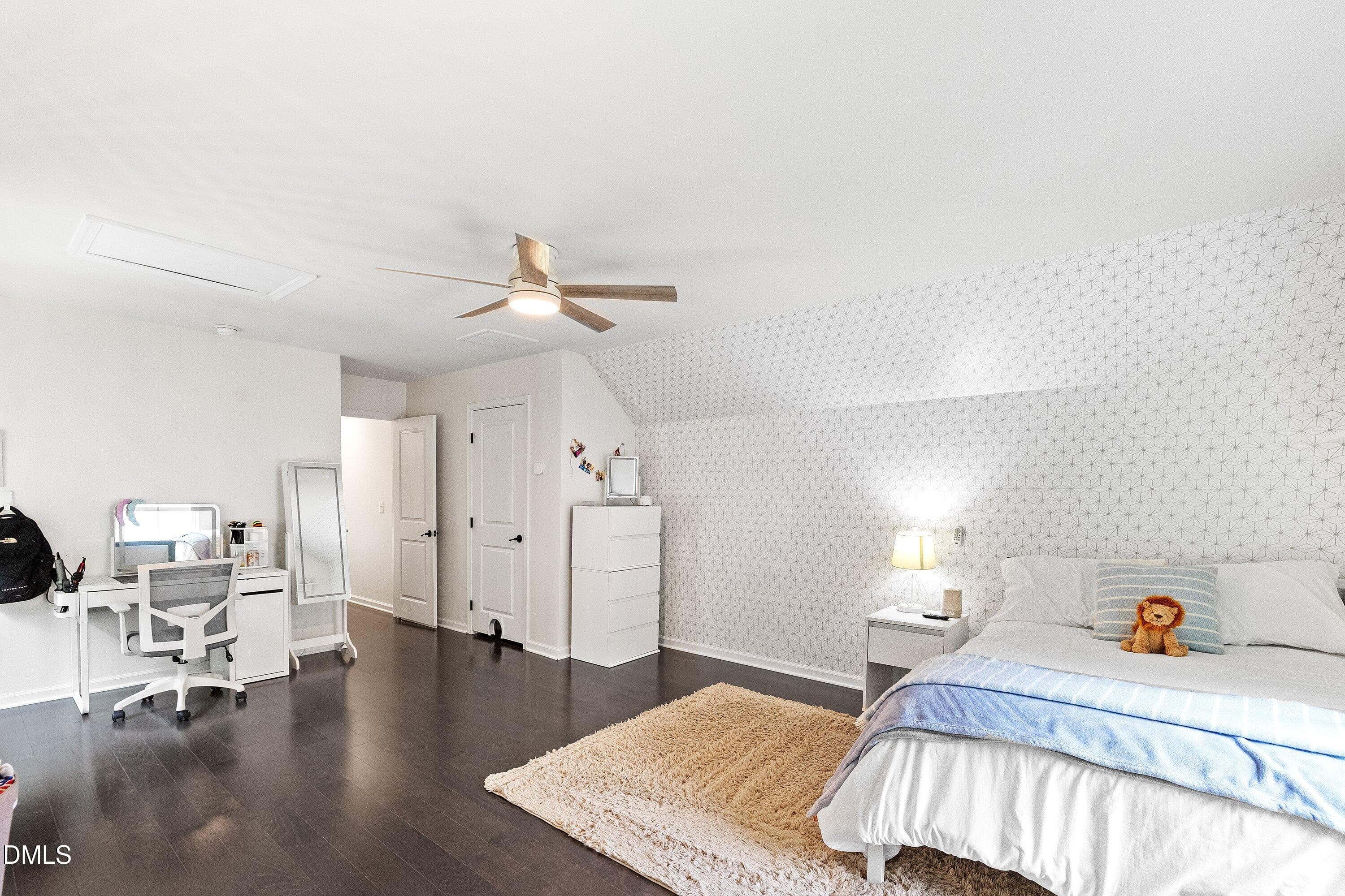 55-147 S Farnleigh Dr_7224 - 147 S Farnleigh Drive, Chapel Hill, NC 27517, Chapel Hill