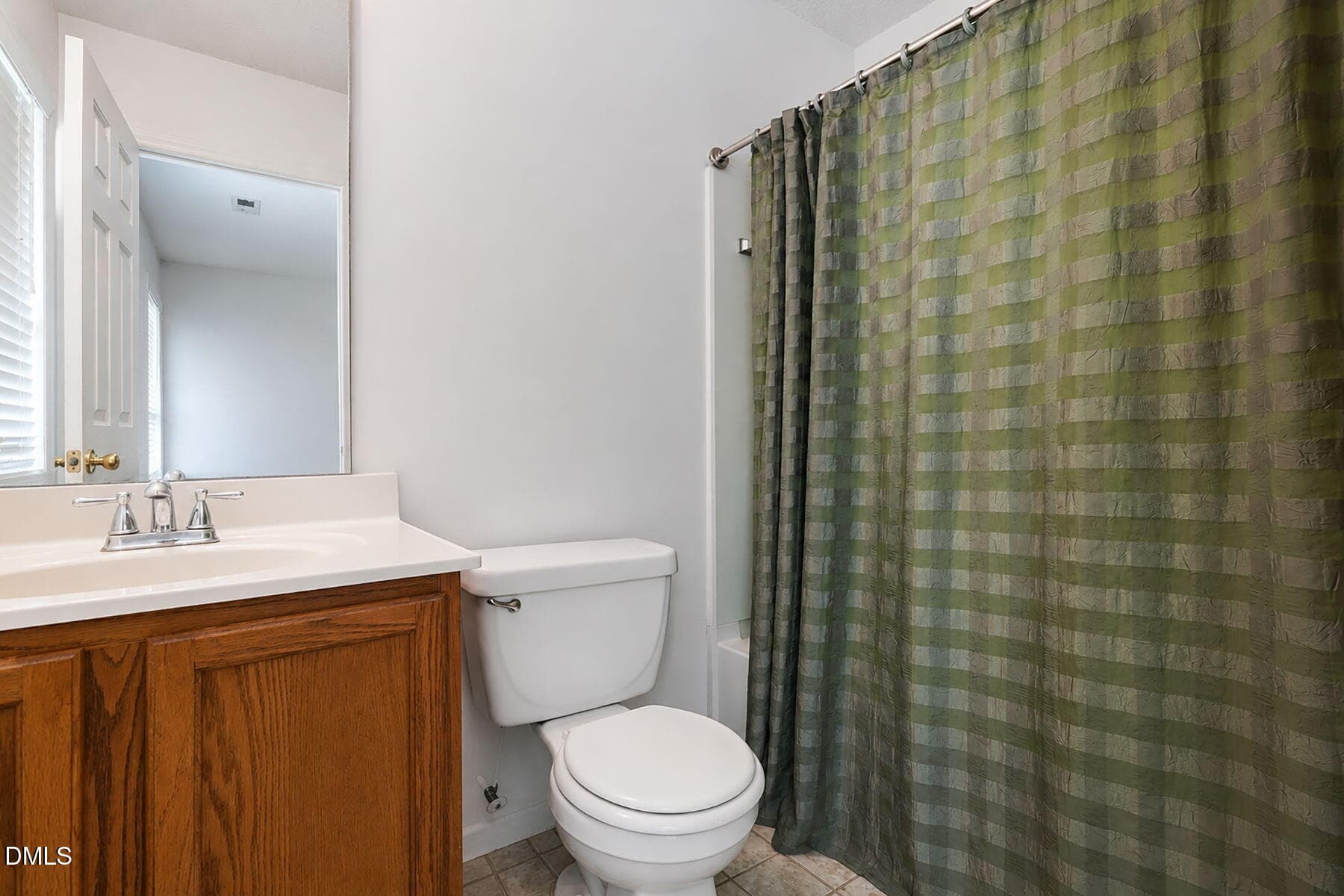 Bath2 PendletonCt - 9 Pendleton Court, Durham, NC 27713, Durham
