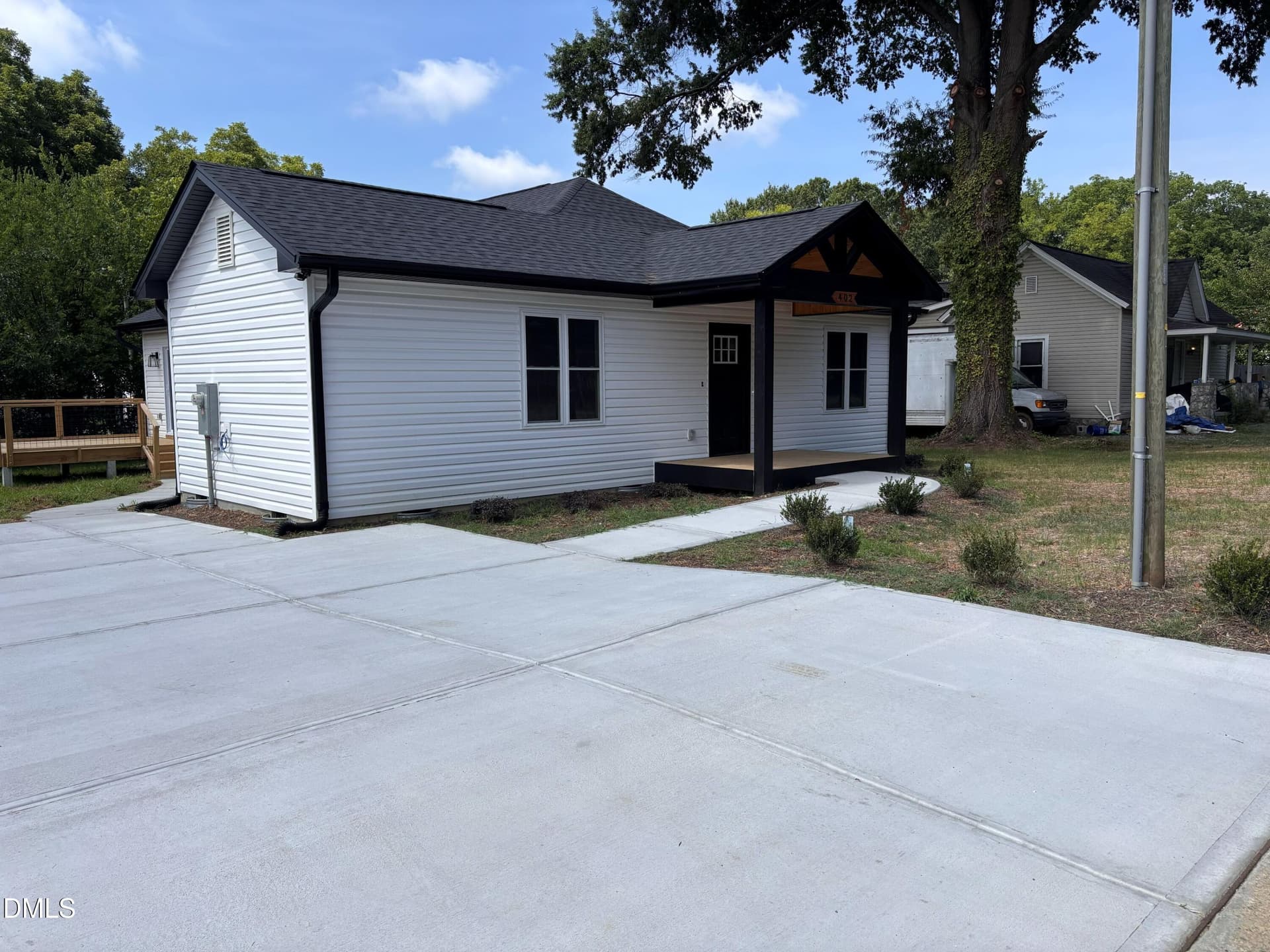 2front - 402 Poplar Street, Graham, NC 27253