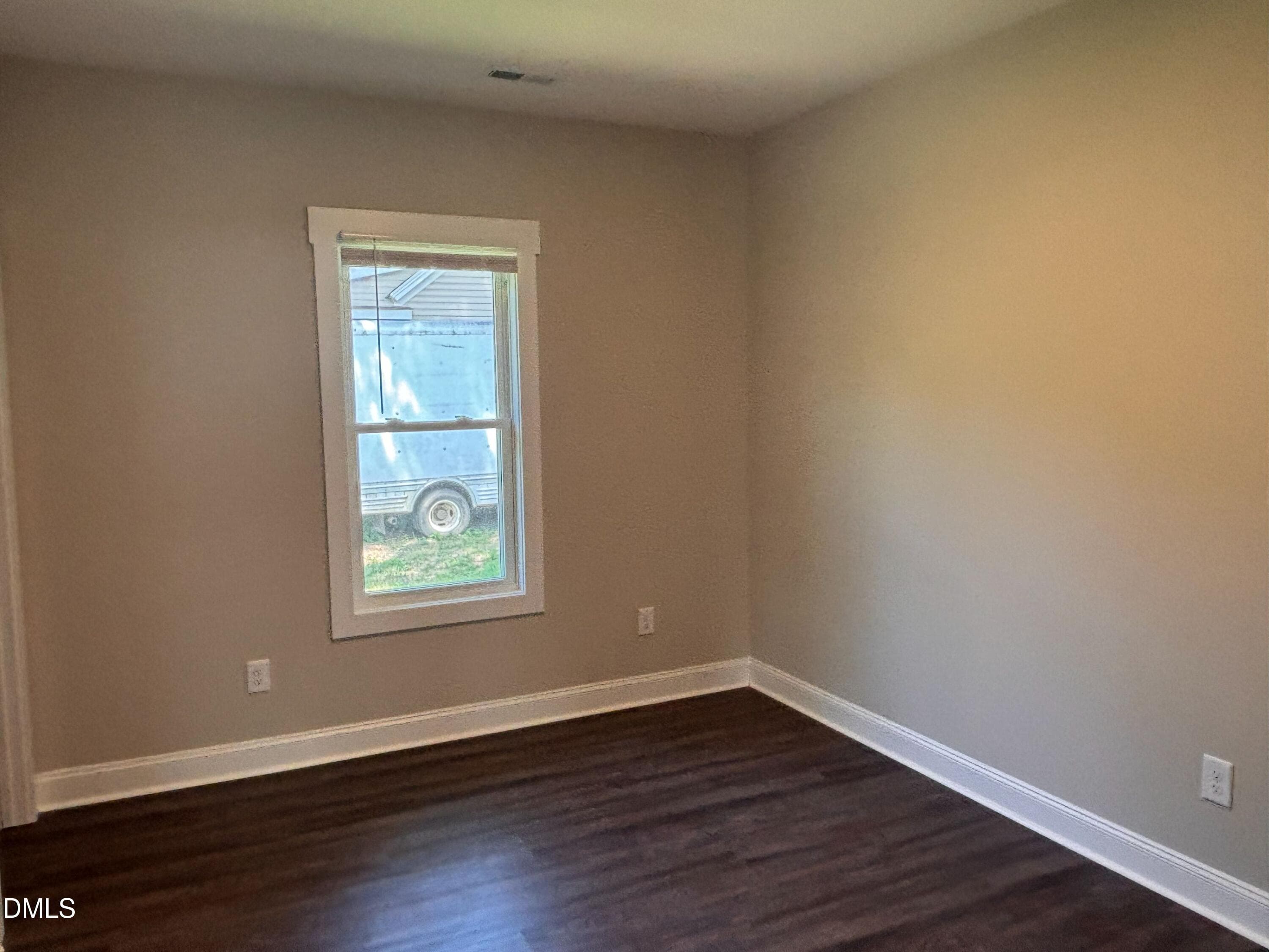20bed3 - 402 Poplar Street, Graham, NC 27253