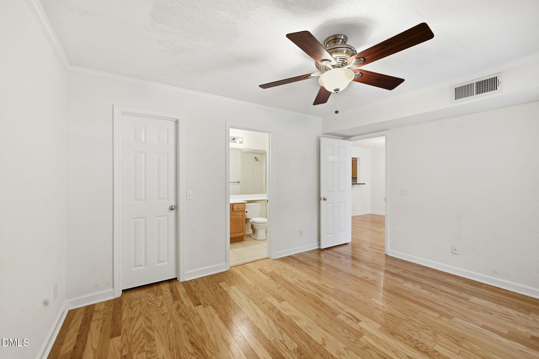 30-web-or-mls-IMG_8819 - 1021 Nicholwood Drive, Raleigh, NC 27605, Raleigh