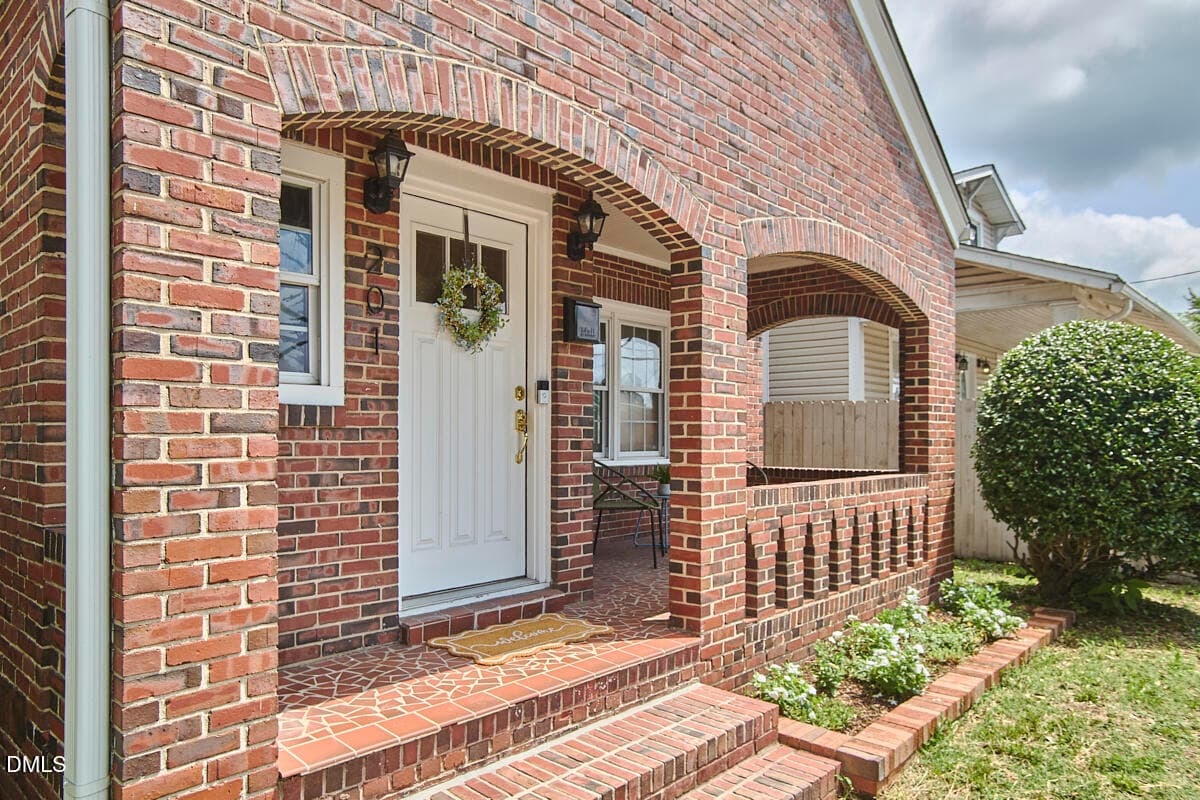 006 - 201 E Club Boulevard, Durham, NC 27704, Durham
