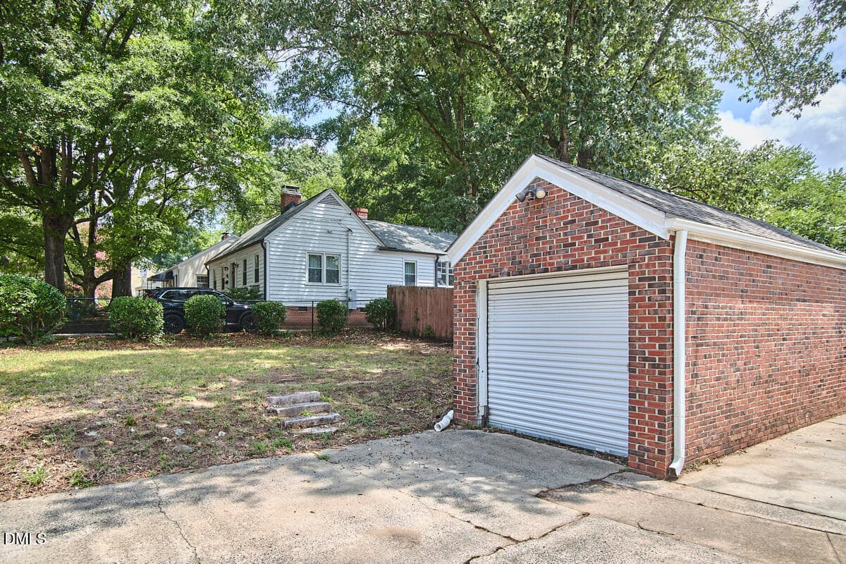013 - 201 E Club Boulevard, Durham, NC 27704, Durham