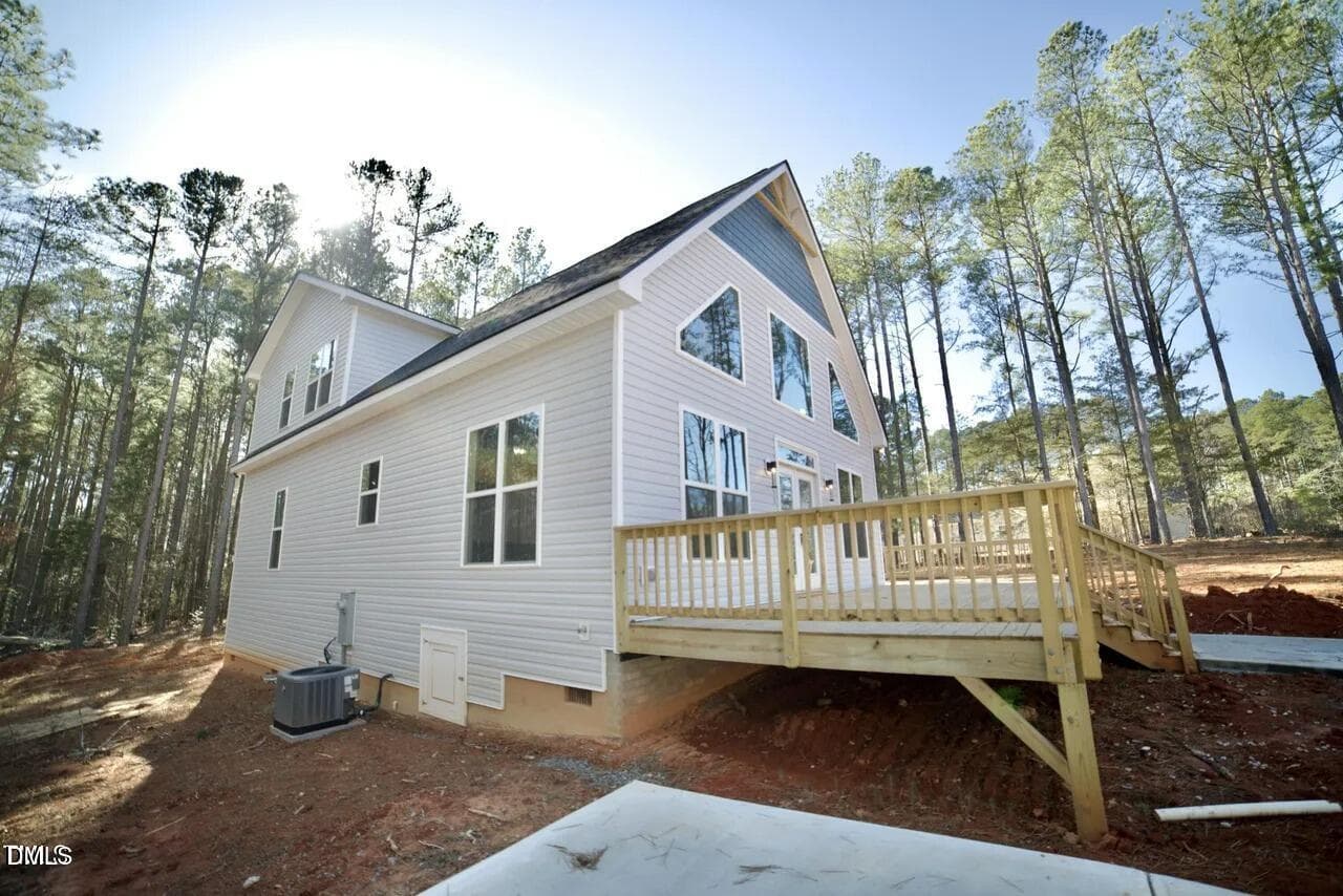 Side of Structure - 253 Sandy Point Drive, Manson, NC 27553