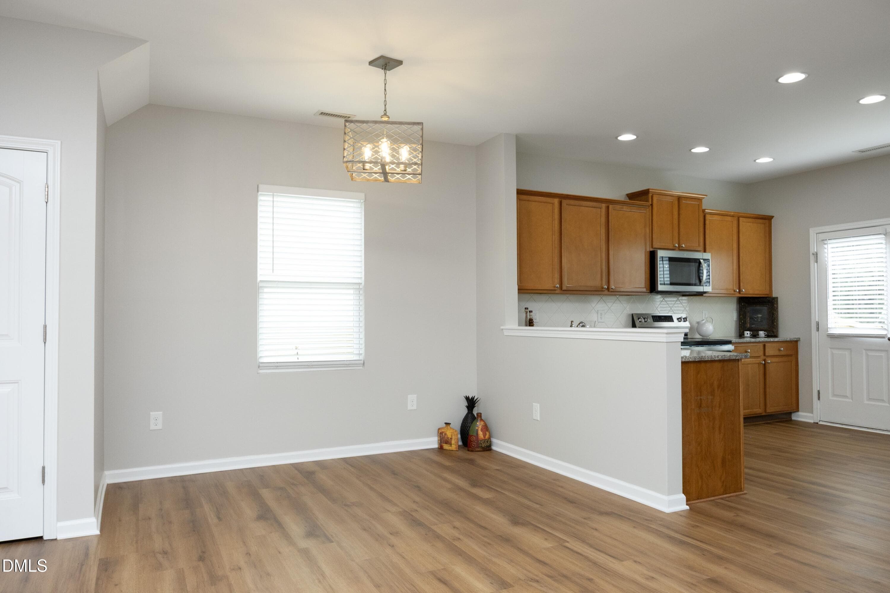 08Dining - 4344 Lyman Avenue, Raleigh, NC 27616, Raleigh