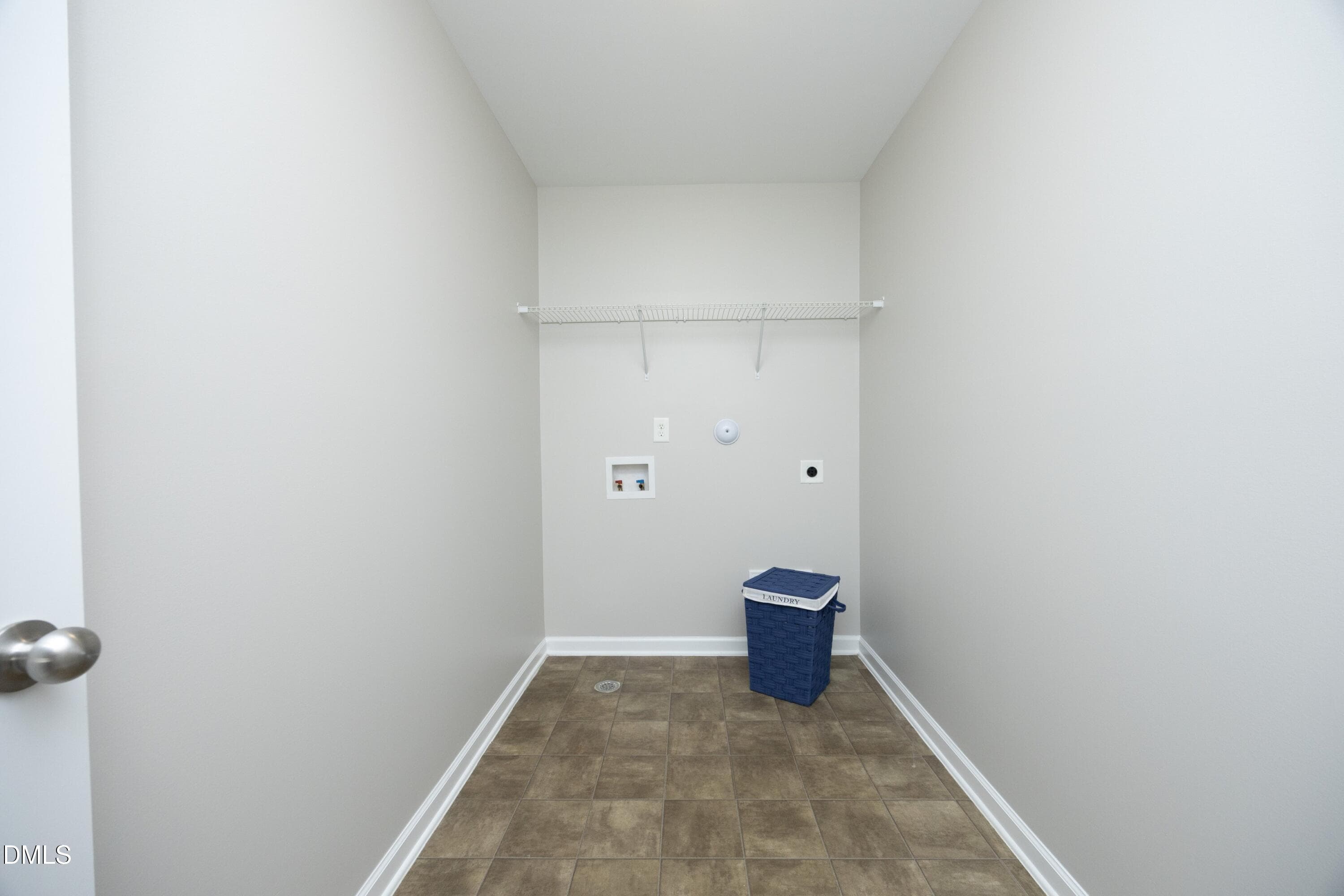 27laundryRoom - 4344 Lyman Avenue, Raleigh, NC 27616, Raleigh