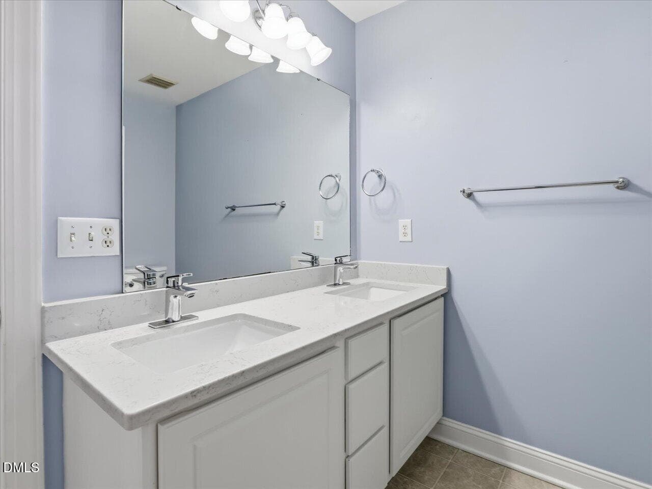 064-Hall Bath - 3608 Kapalua Way, Raleigh, NC 27610, Raleigh