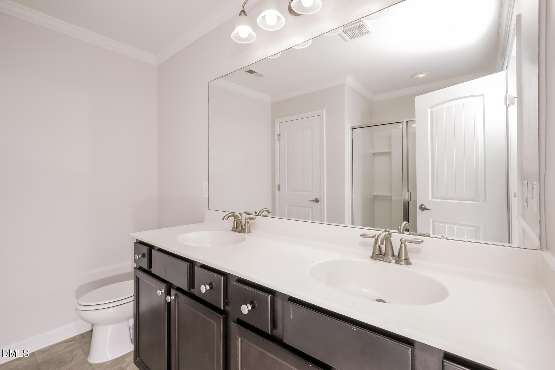 13-photo-Main-Bathroom-d7ca503d-852f-4dd - 4312 Prairie Creek Trail, Raleigh, NC 27616, Raleigh