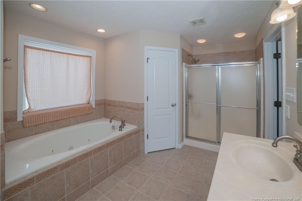 Photo 21 - 2624 Franciscan Drive, Fayetteville, NC 28306, Fayetteville