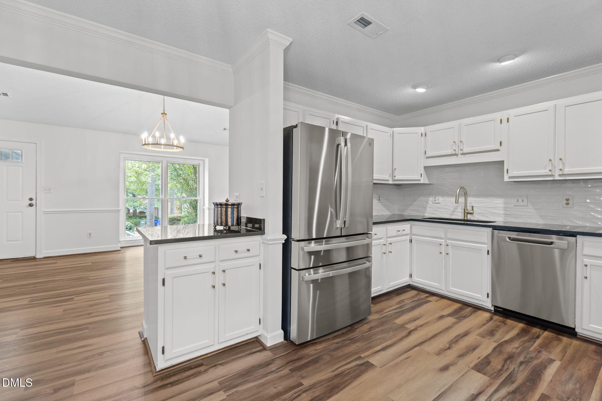 11-web-or-mls-2N6A0859 - 500 W Woodcroft Parkway 18c, Durham, NC 27713, Durham