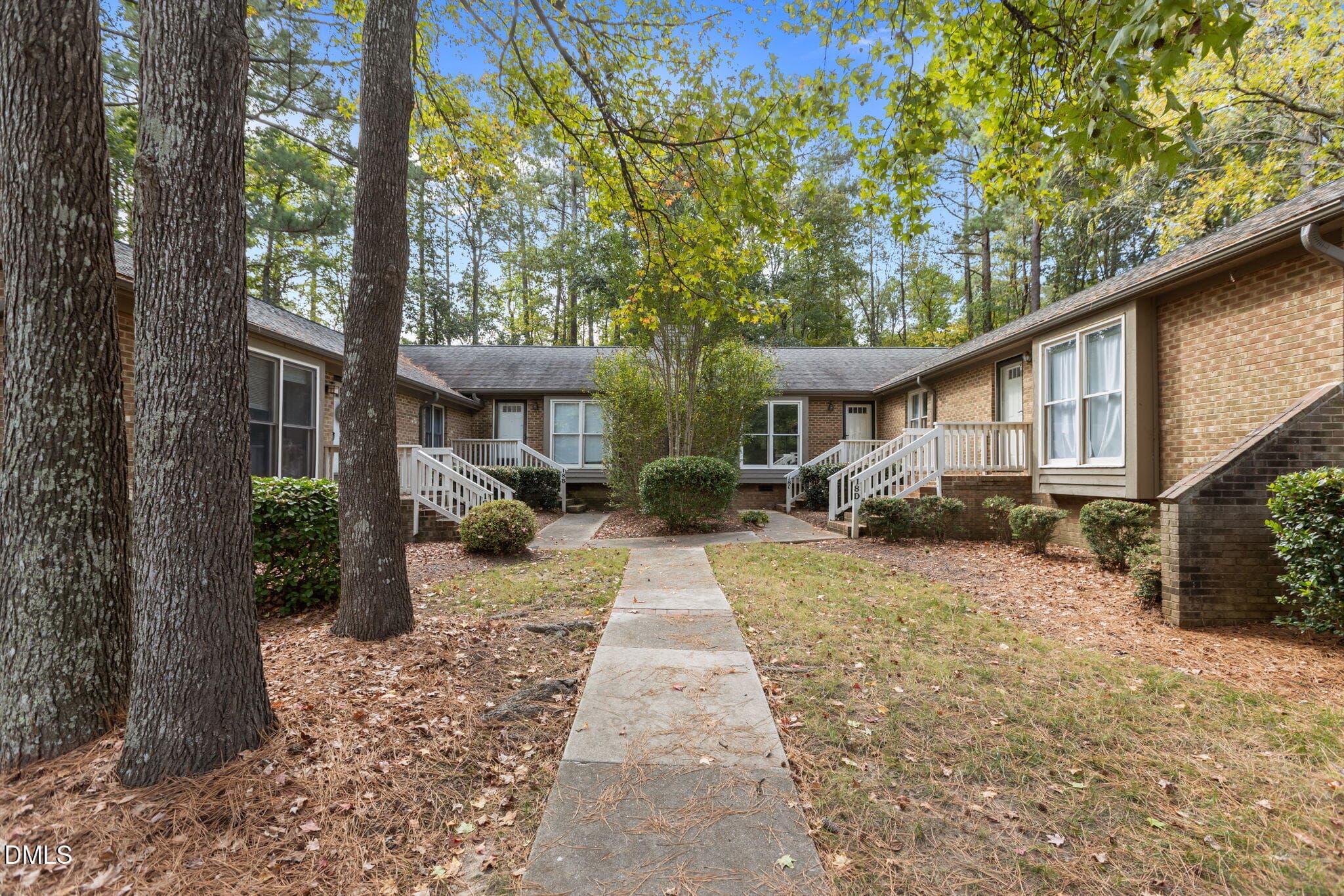 33-web-or-mls-2N6A0912 - 500 W Woodcroft Parkway 18c, Durham, NC 27713, Durham