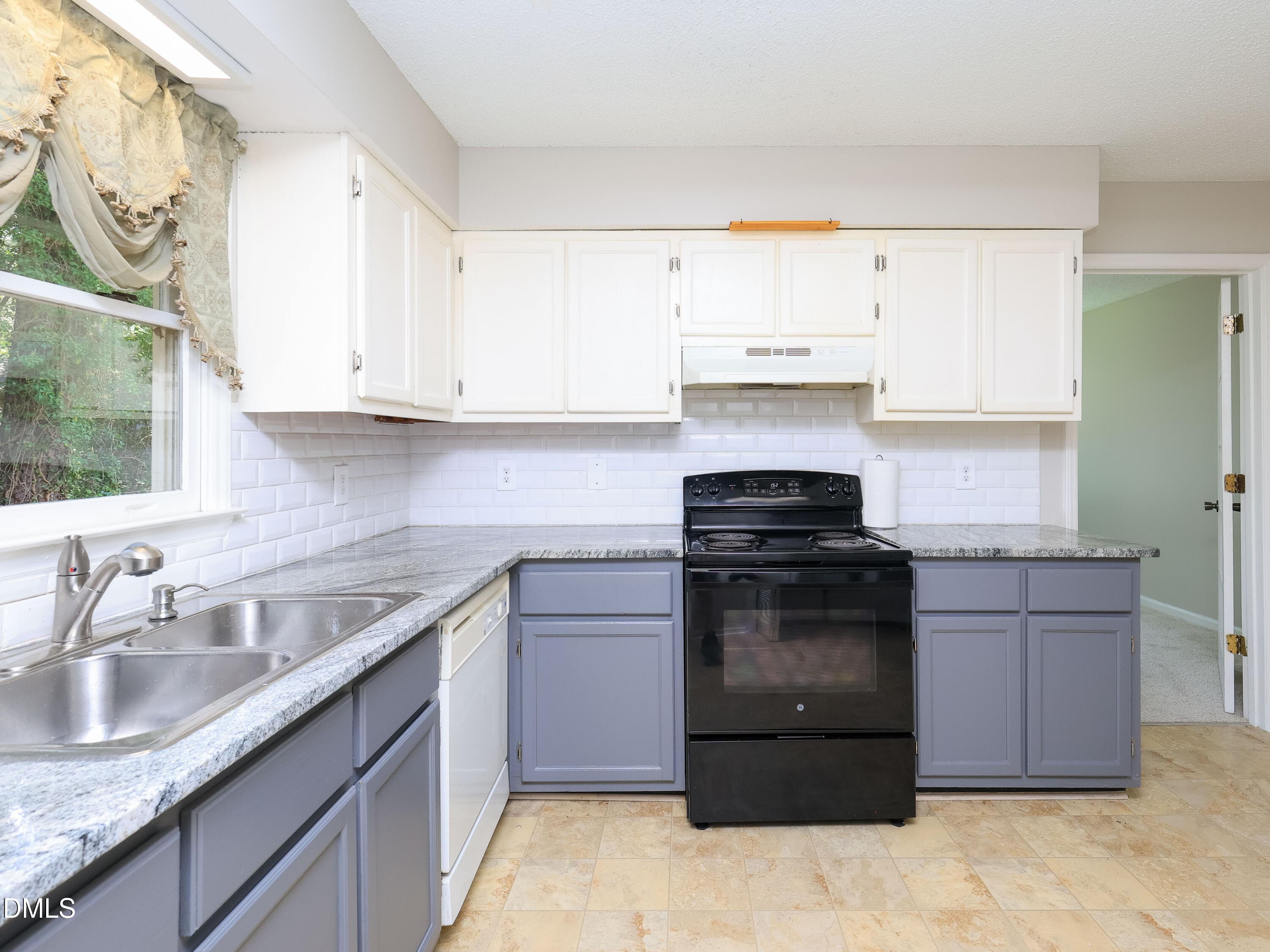 20_825_Rawls - 825 Rawls Drive, Raleigh, NC 27610, Raleigh