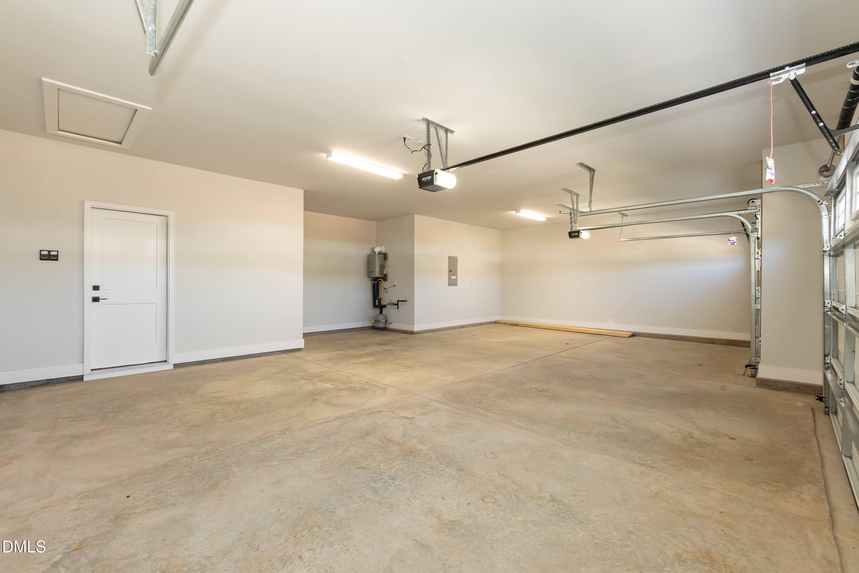 Garage 01 - 284 Galway Road, Lillington, NC 27546