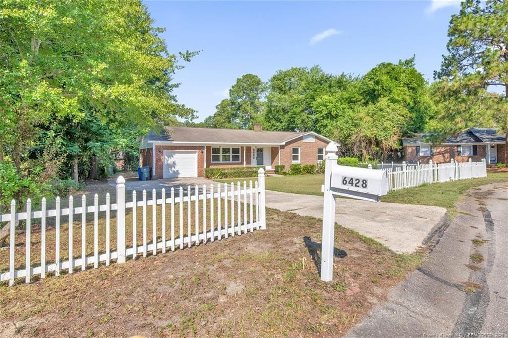 Photo 2 - 6428 Northfield Court, Fayetteville, NC 28303, Fayetteville