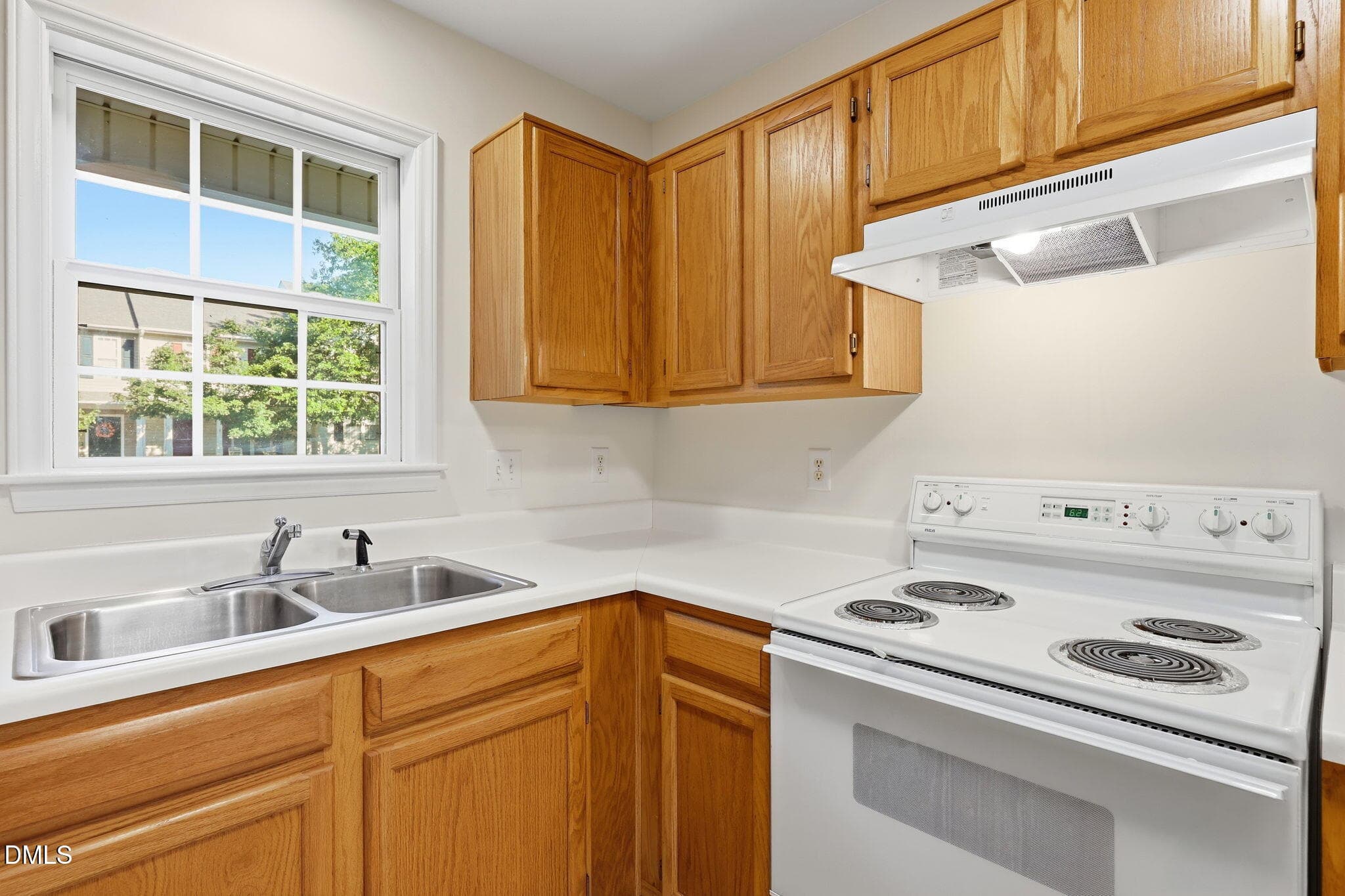 13 - Kitchen - 208 Highgate Circle, Wake Forest, NC 27587