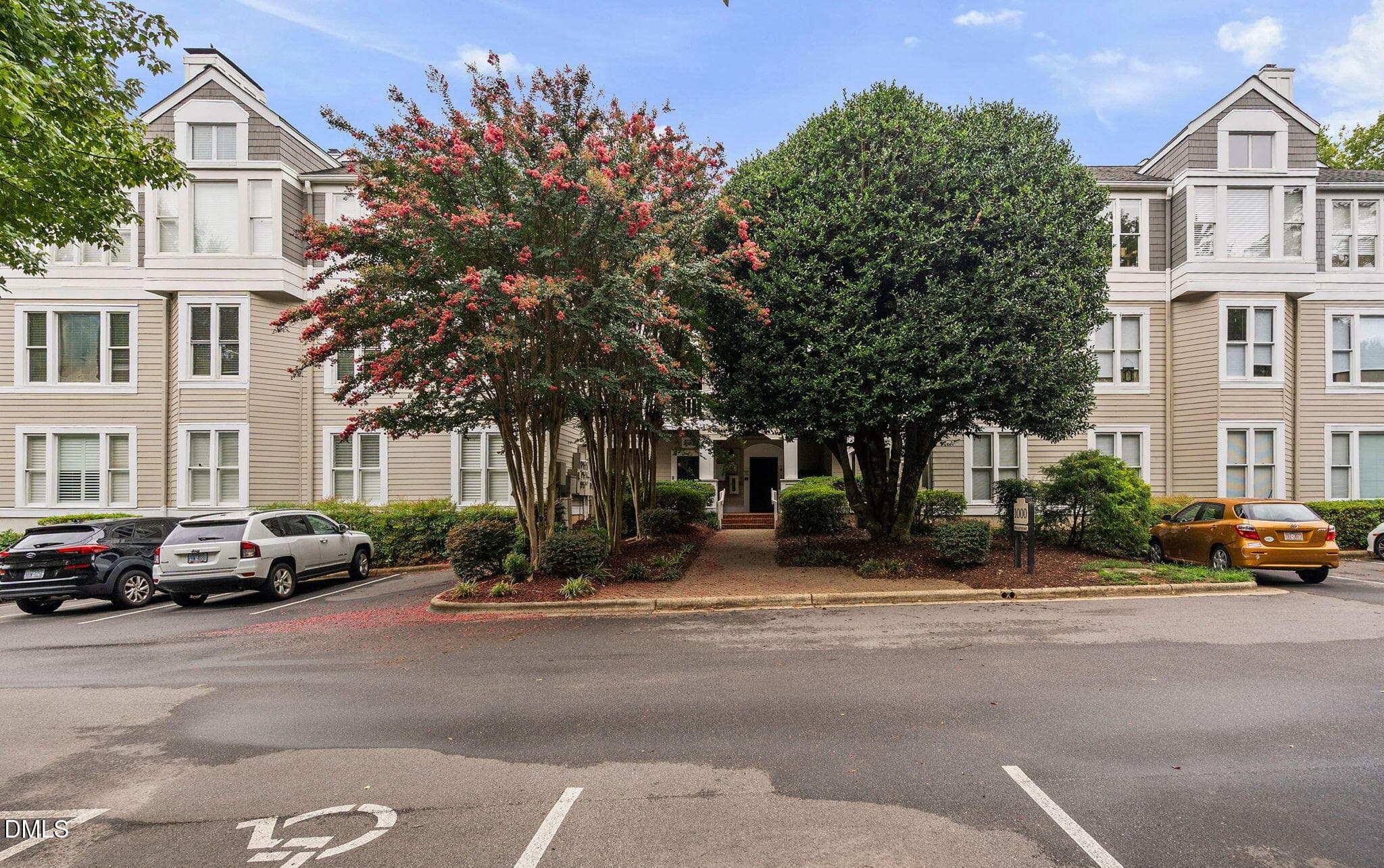 1-web-or-mls-1000-brighthurst-dr-unit-30 - 1000 Brighthurst Drive 304, Raleigh, NC 27605, Raleigh