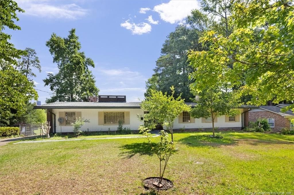 Photo 3 - 1946 Forest Hills Drive, Fayetteville, NC 28303, Fayetteville