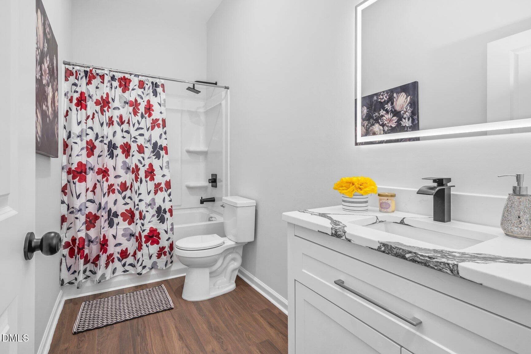 Full Hall Bath with Deep Soaking Tub Sho - 1173 Nick Coley Road, Whitakers, NC 27891, Whitakers