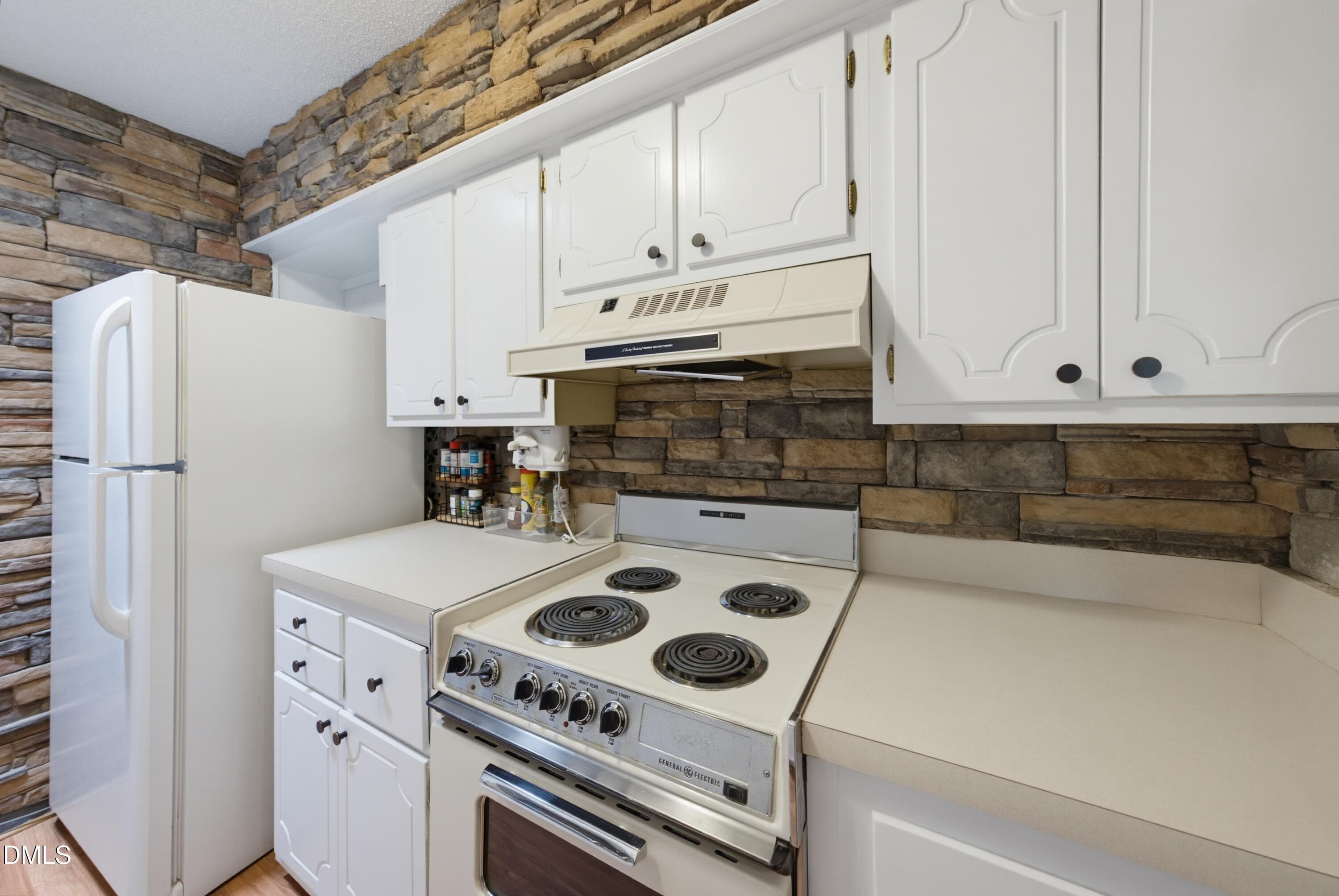 Kitchen - 4709 Edwards Mill Road E, Raleigh, NC 27612, Raleigh