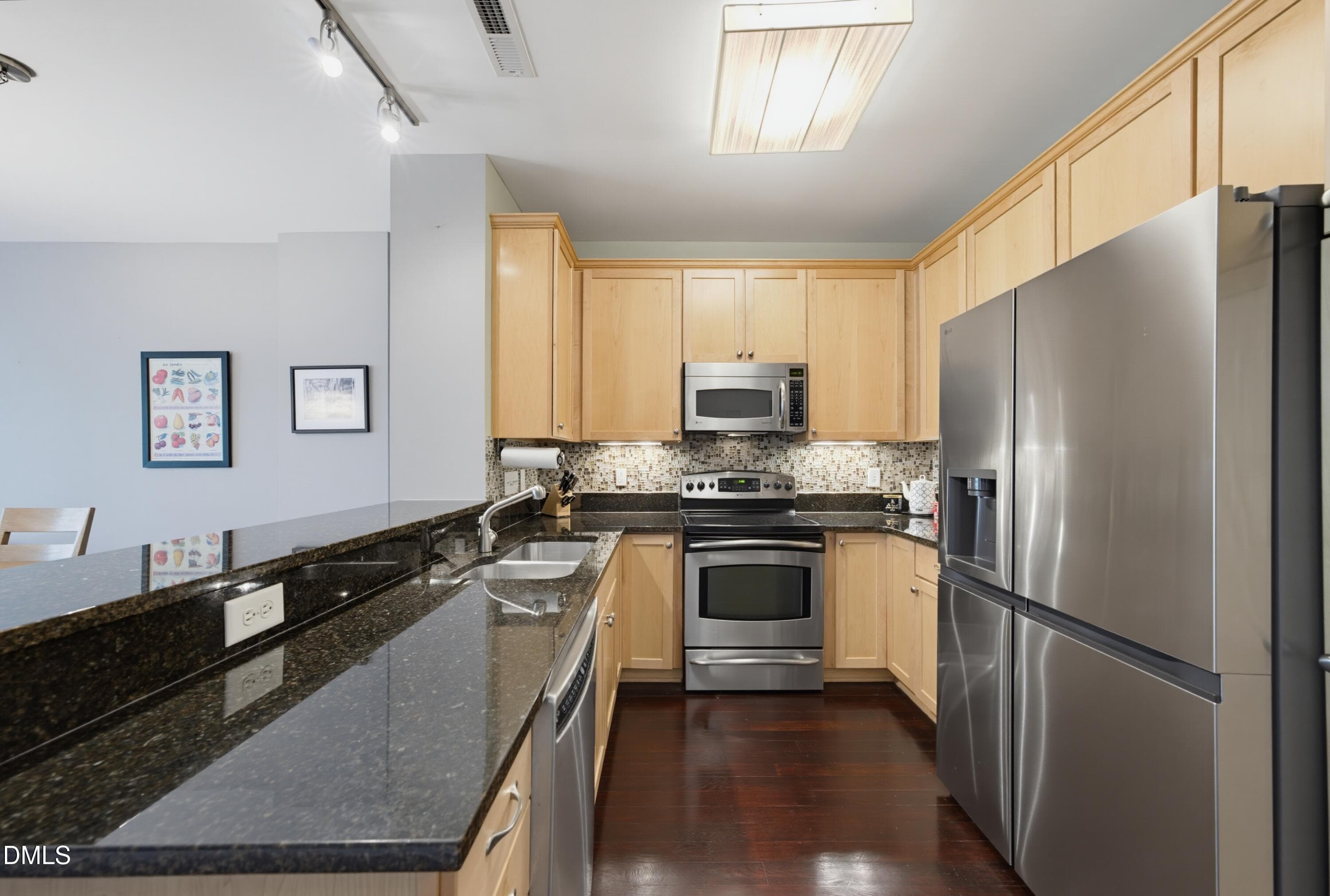 325Kithcen - 444 S Blount Street 325, Raleigh, NC 27601, Raleigh