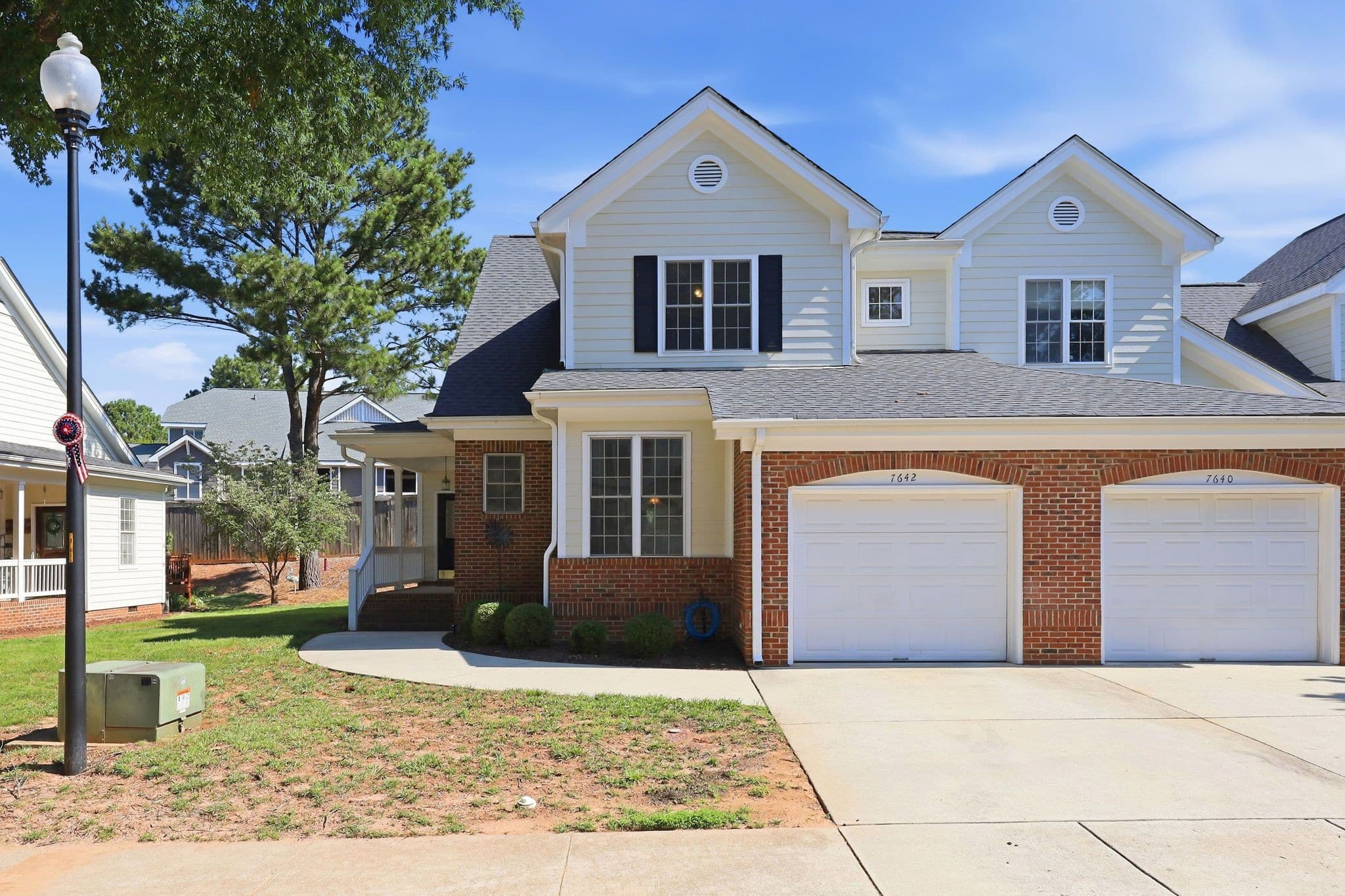 49-web-or-mls-IMG_4149_1.jpg - 7642 Astoria Place, Raleigh, NC 27612, Raleigh