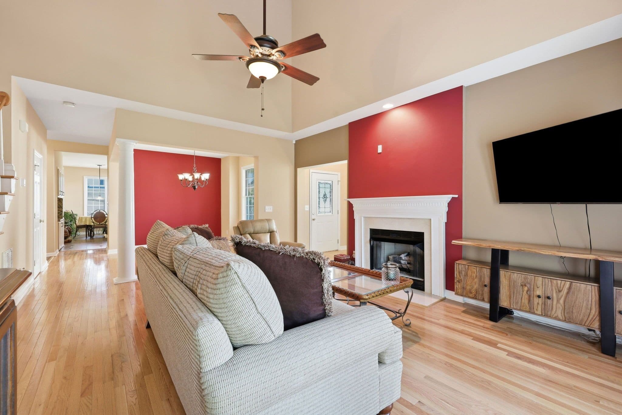 22-web-or-mls-IMG_4047_edit (3).jpg - 7642 Astoria Place, Raleigh, NC 27612, Raleigh