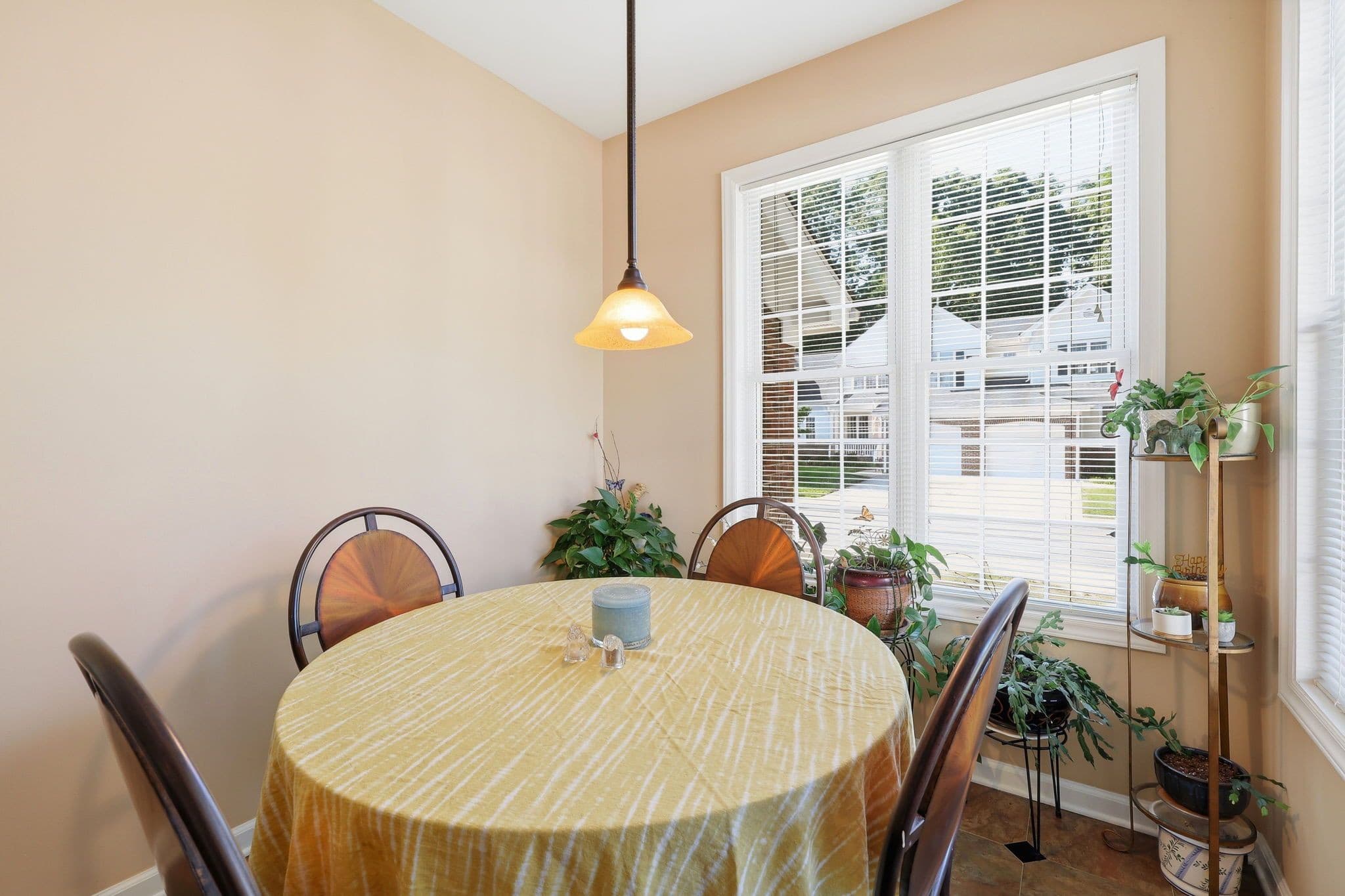 32-web-or-mls-IMG_4086.jpg - 7642 Astoria Place, Raleigh, NC 27612, Raleigh