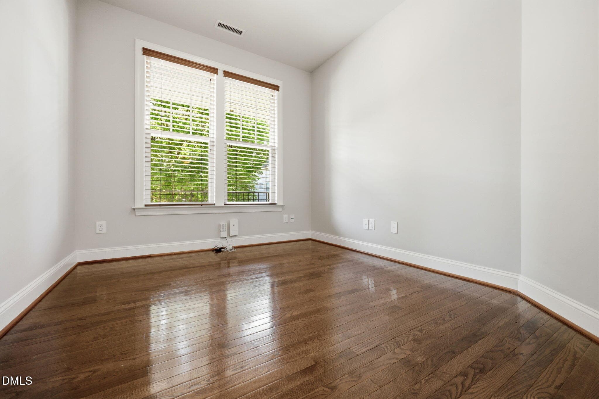 20-web-or-mls-IMG_8059 - 504 Bouree Circle, Raleigh, NC 27606, Raleigh