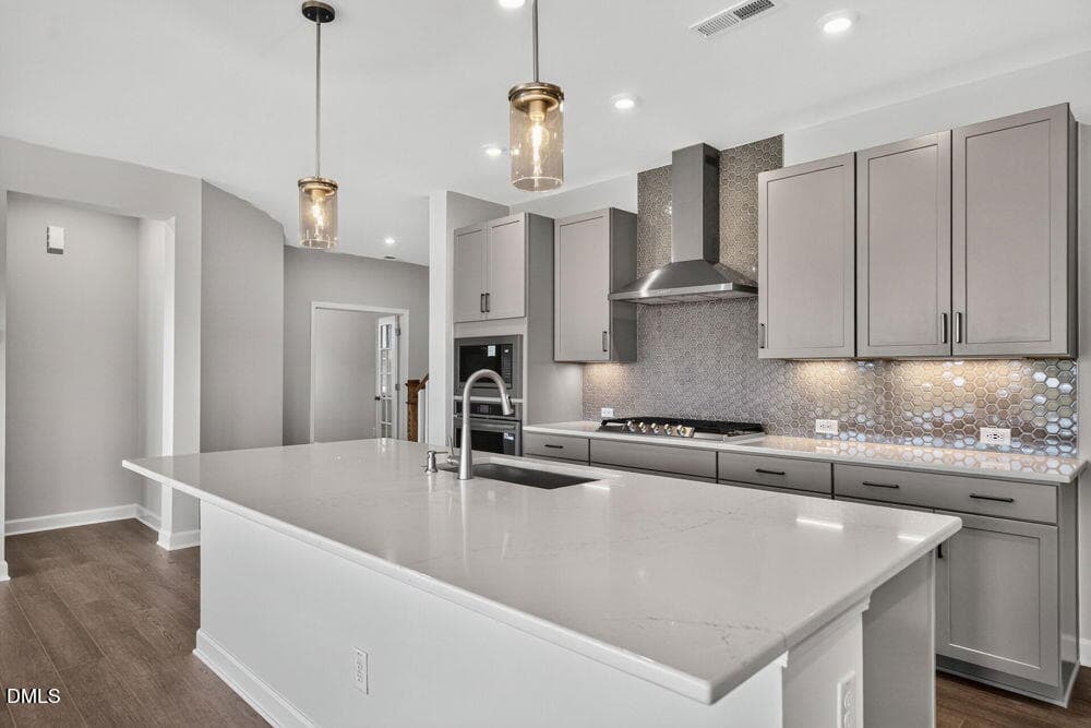 Ln4FCE - 40 Reflection Parkway, Fuquay Varina, NC 27526