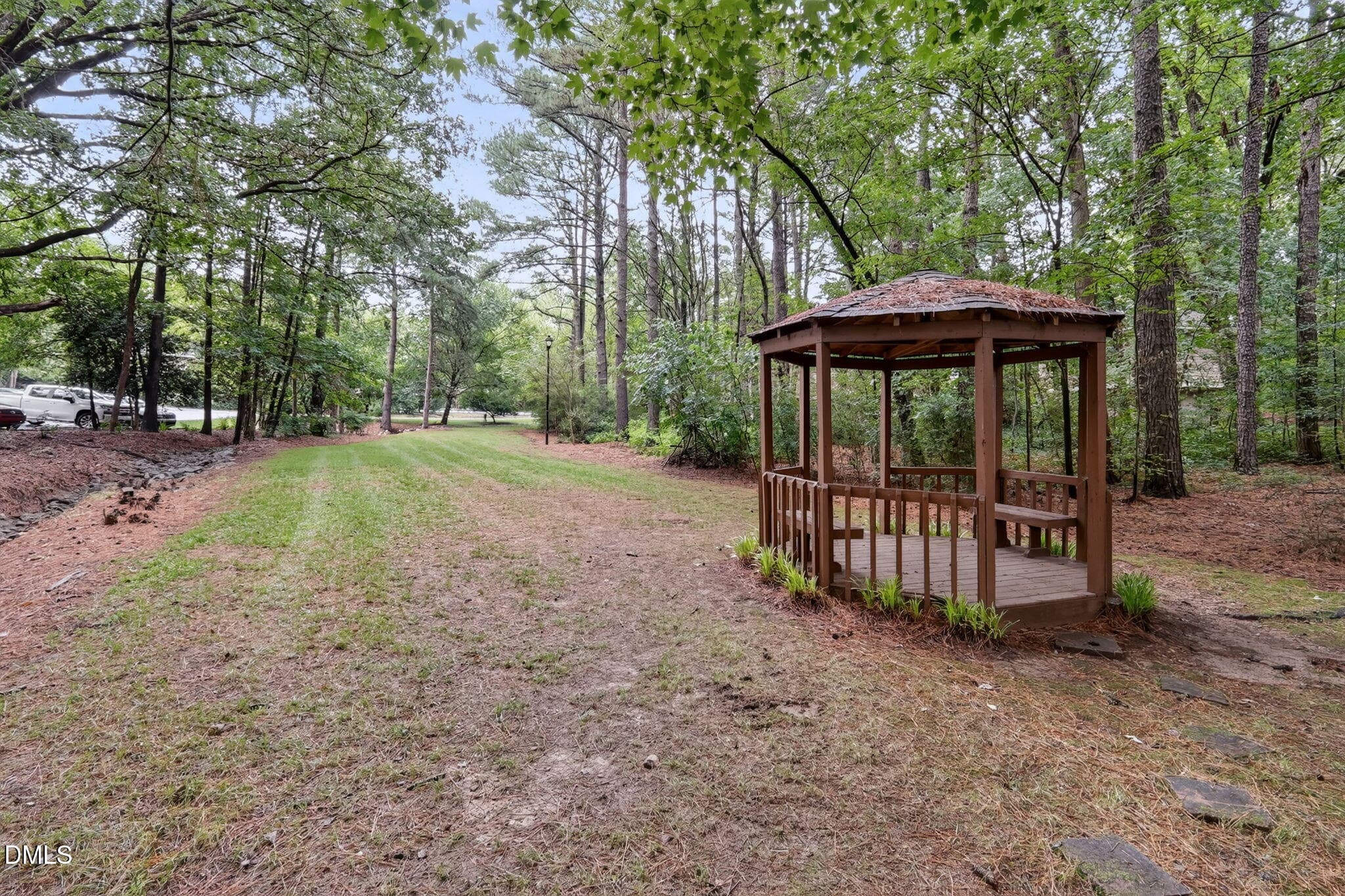 6-web-or-mls-3425-mill-run-barry-hester- - 3425 Mill Run, Raleigh, NC 27612, Raleigh