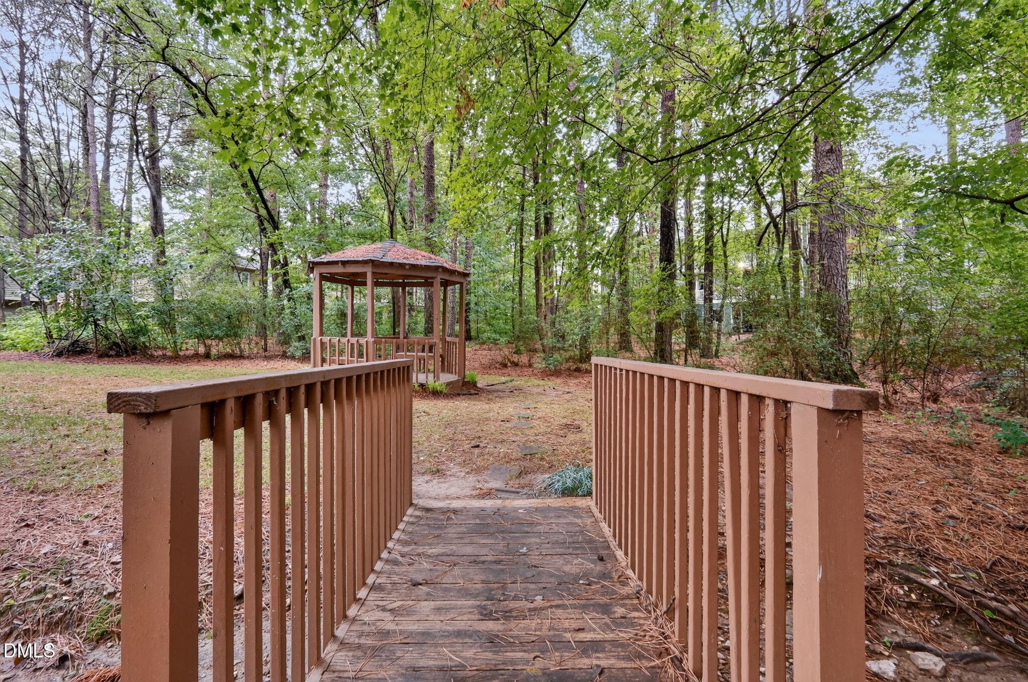 36-web-or-mls-3425-mill-run-barry-hester - 3425 Mill Run, Raleigh, NC 27612, Raleigh