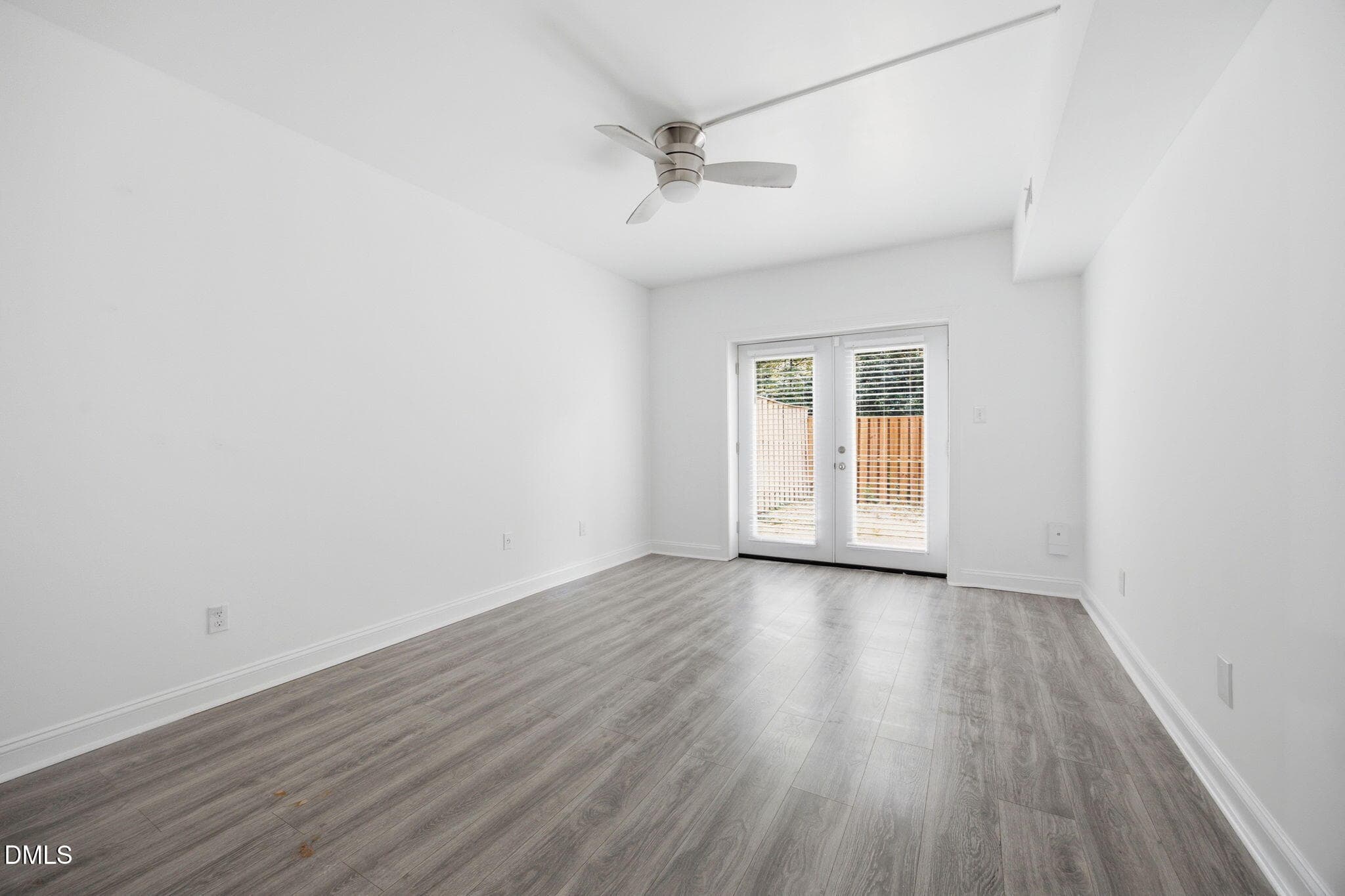 30-web-or-mls-IMG_7333_edit - 5703 Willowbrook Drive, Raleigh, NC 27609, Raleigh