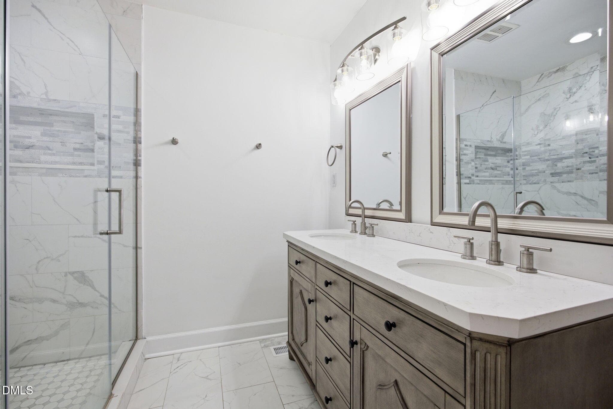 42-web-or-mls-IMG_7372_edit - 5703 Willowbrook Drive, Raleigh, NC 27609, Raleigh