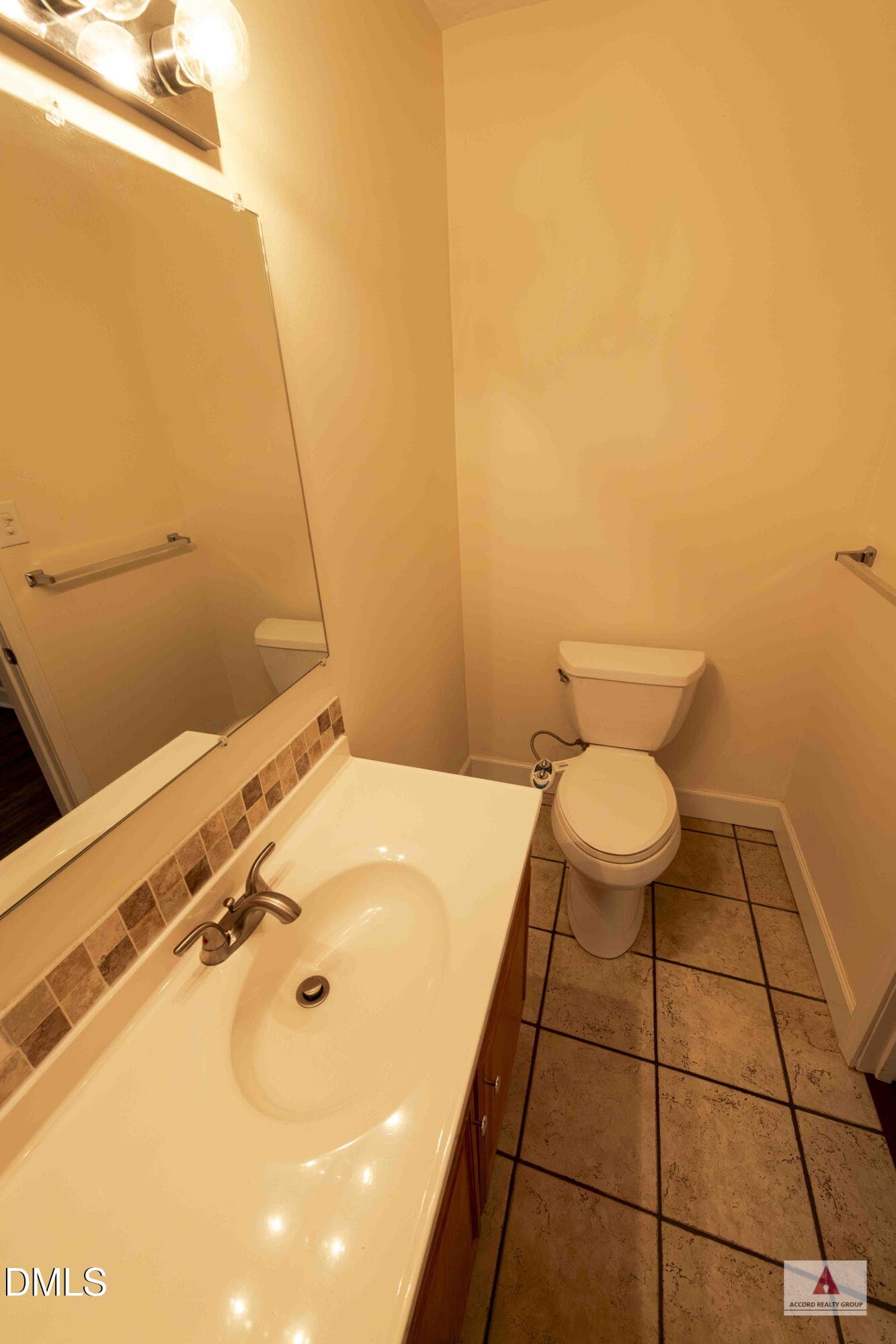 4 ww bath - 4 Winterberry Way, Chapel Hill, NC 27516, Chapel Hill