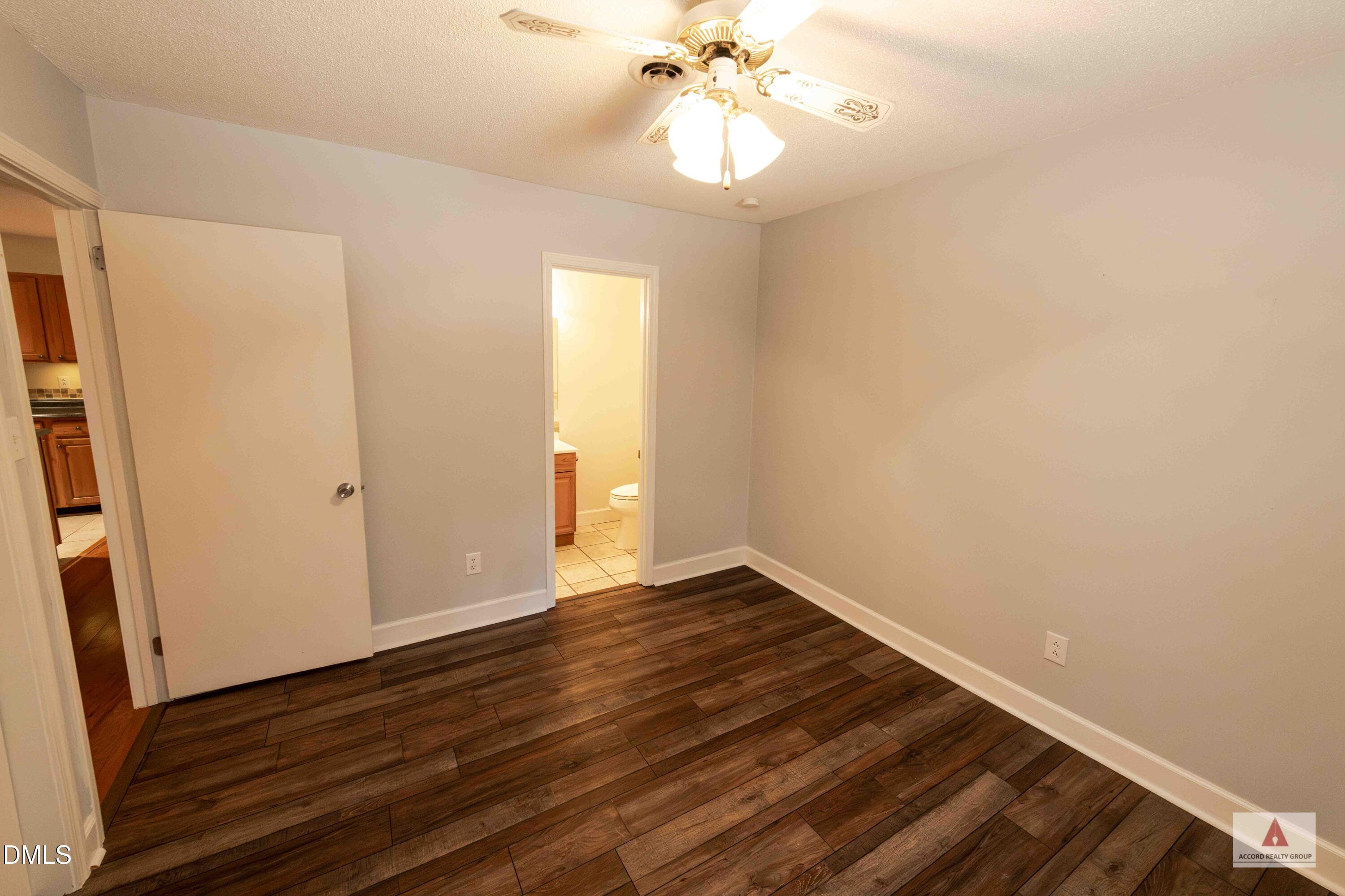 4 ww bed 1 - 4 Winterberry Way, Chapel Hill, NC 27516, Chapel Hill