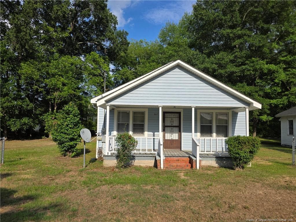 Photo 2 - 207 Triangle Place, Fayetteville, NC 28312, Fayetteville