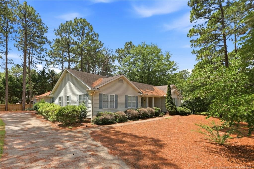 Photo 3 - 405 John McQueen Road, Aberdeen, NC 28315
