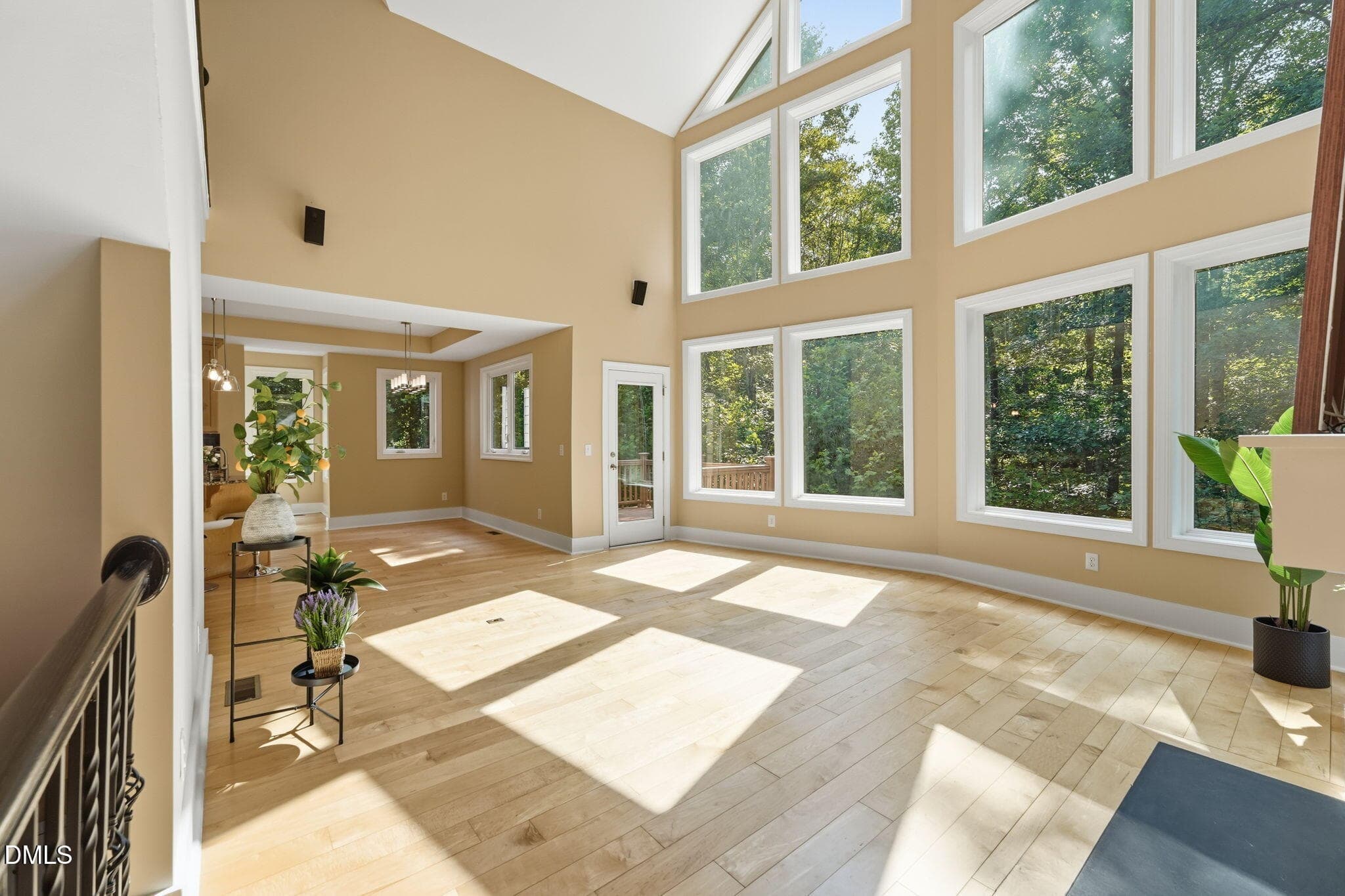 16-web-or-mls-DSC05148 - 1001 Reaves Drive, Chapel Hill, NC 27516, Chapel Hill